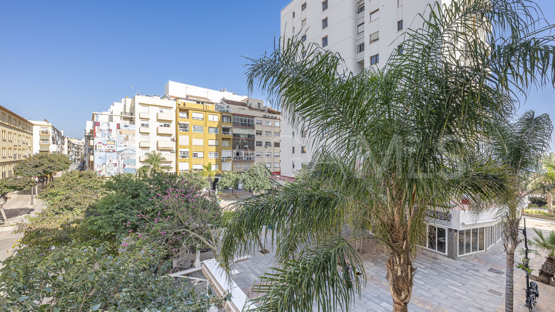 For sale Estepona Town 2 bedrooms apartment
