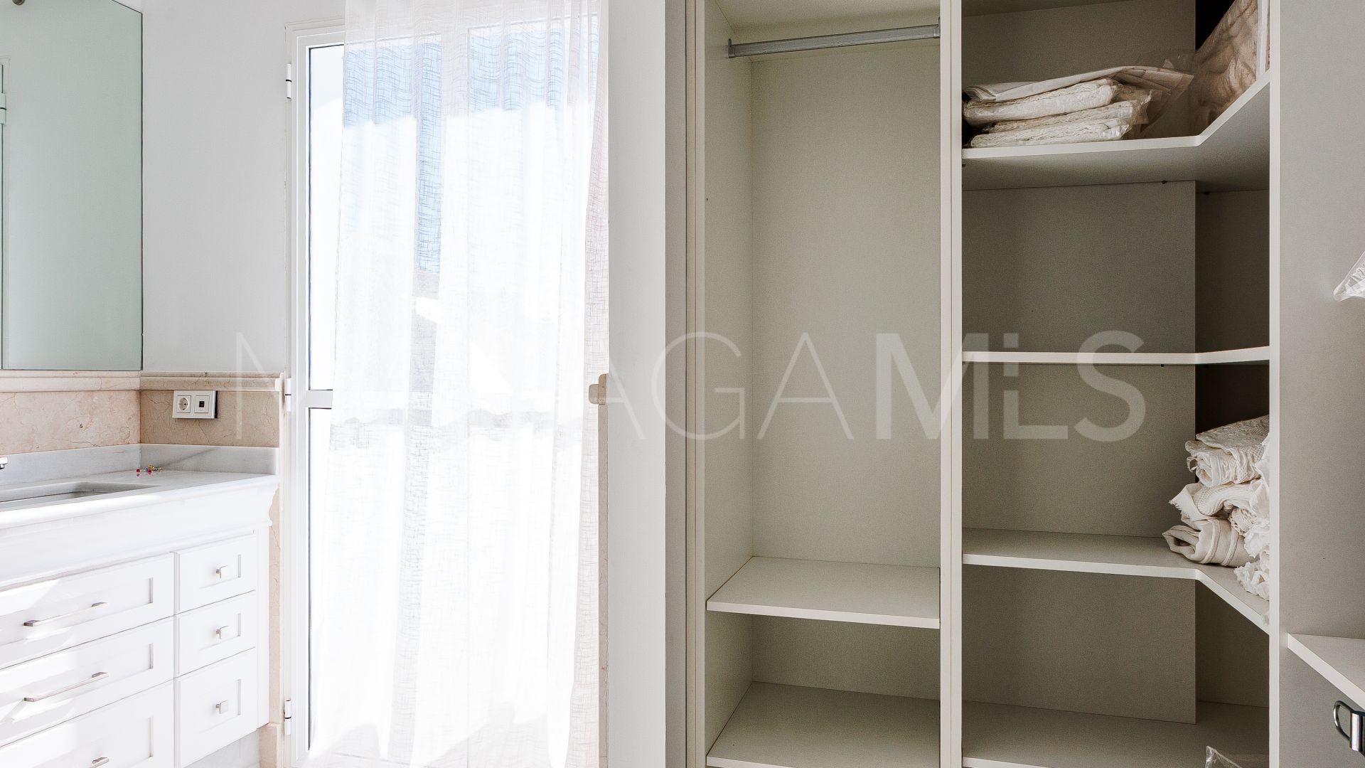 Villa for sale in Huerta Belón