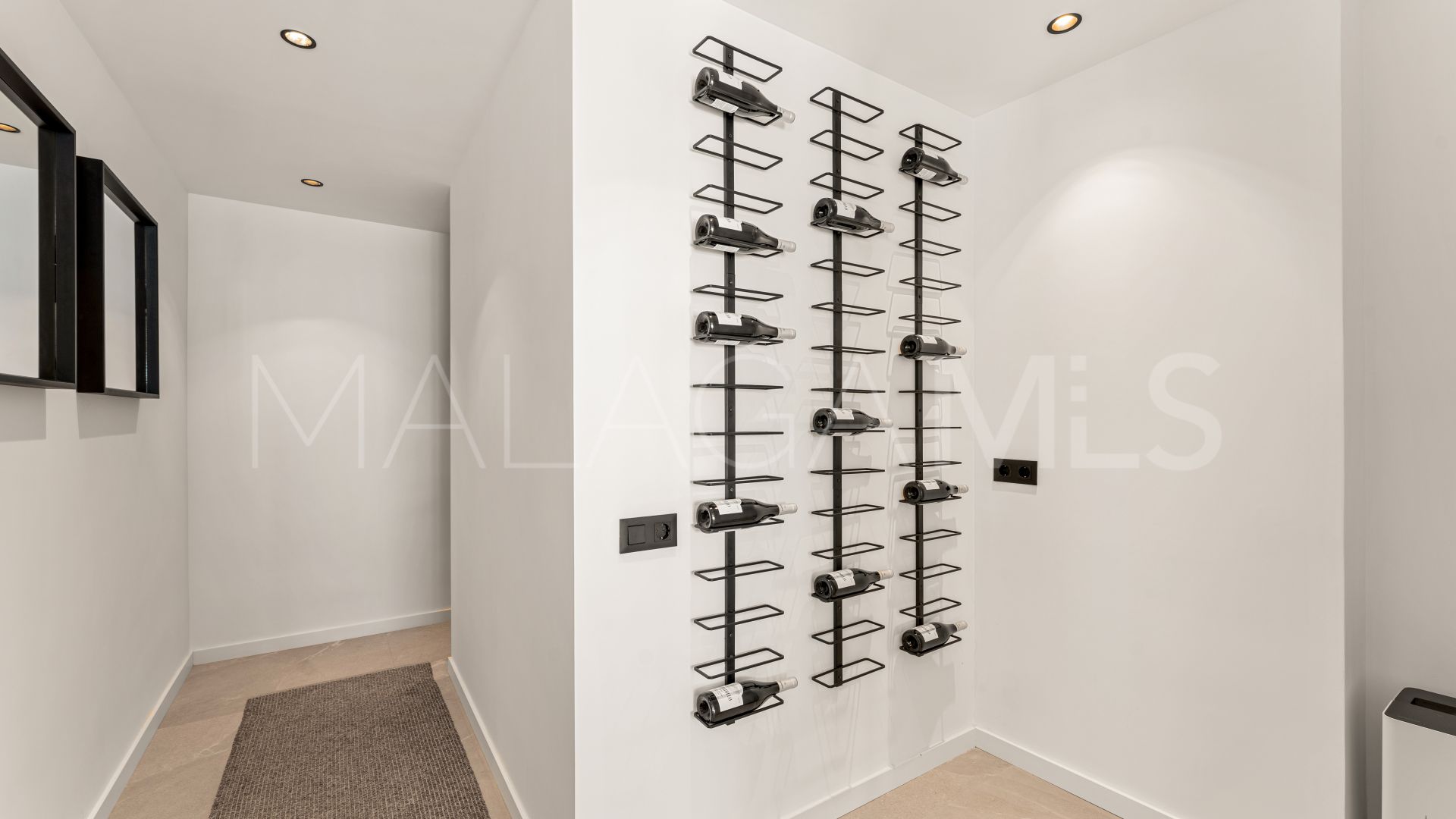 Duplex for sale in Las Colinas de Marbella with 3 bedrooms
