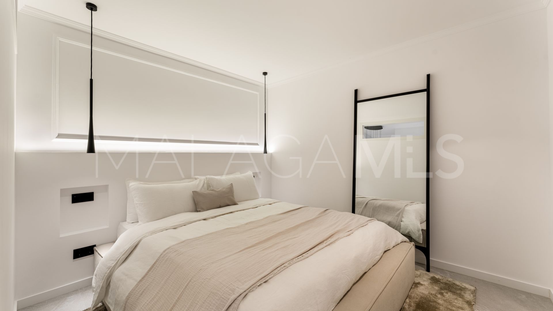 Duplex for sale in Las Colinas de Marbella with 3 bedrooms