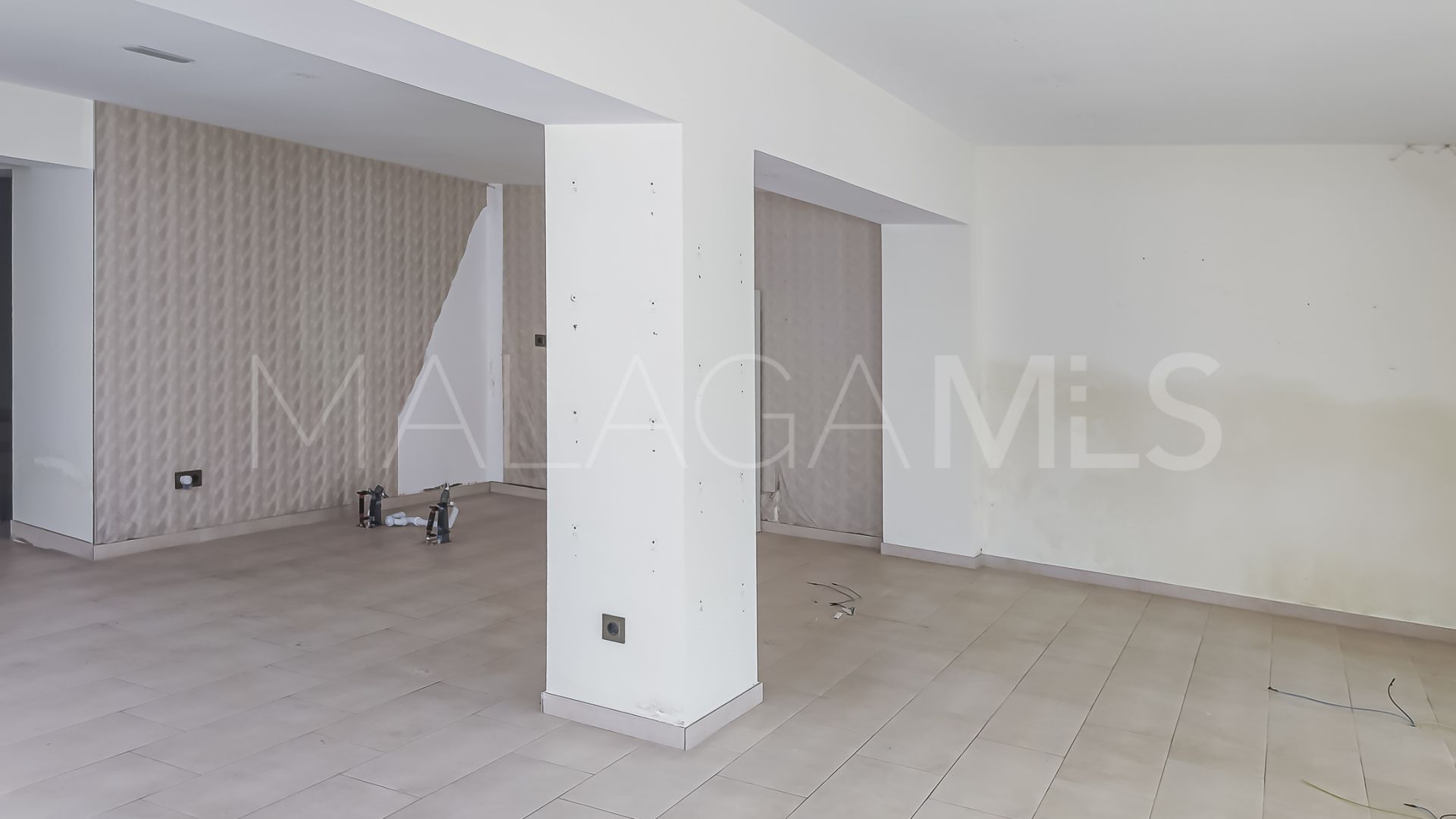 Hotel for sale in Marbella Goldene Meile