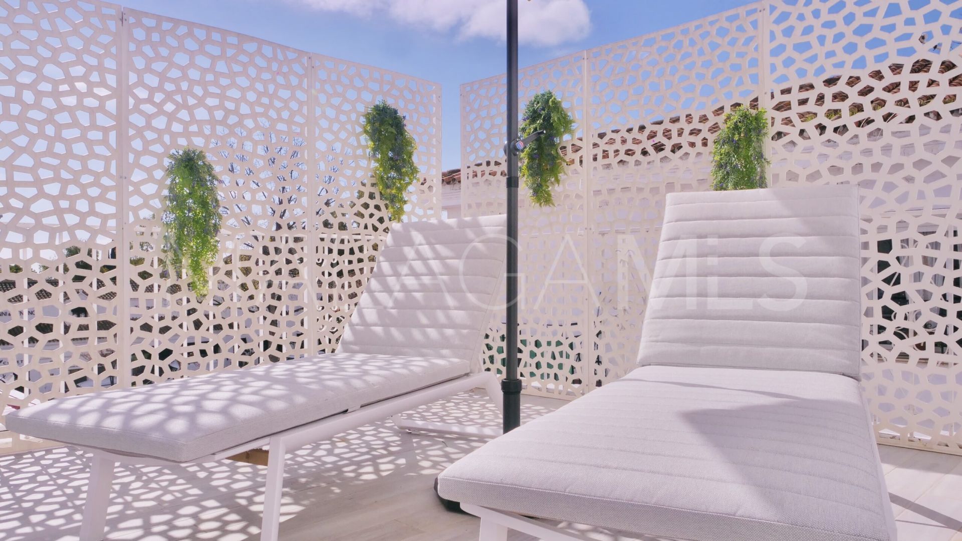 Hotel for sale in Marbella Goldene Meile
