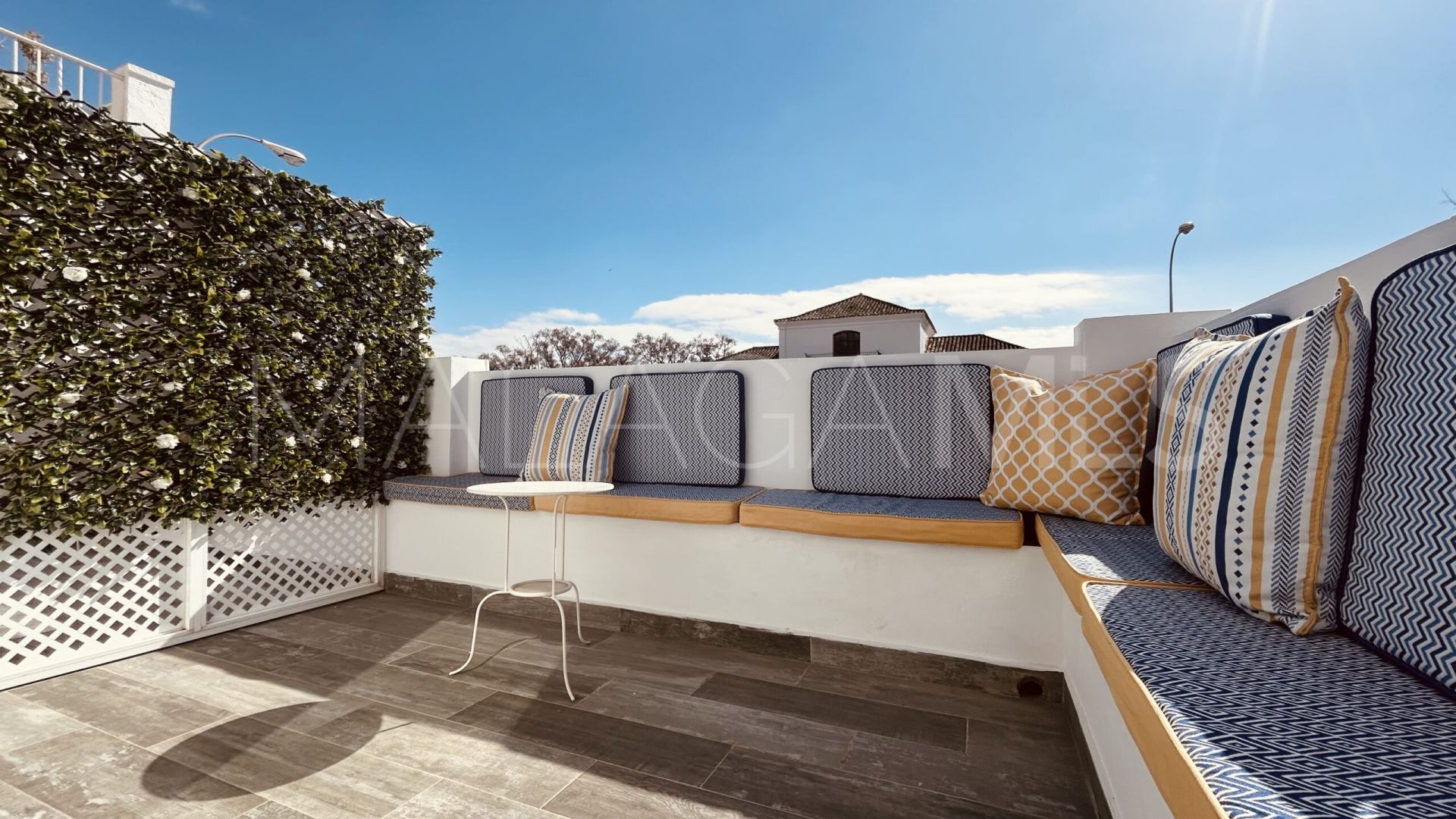 Hotel for sale in Marbella Goldene Meile