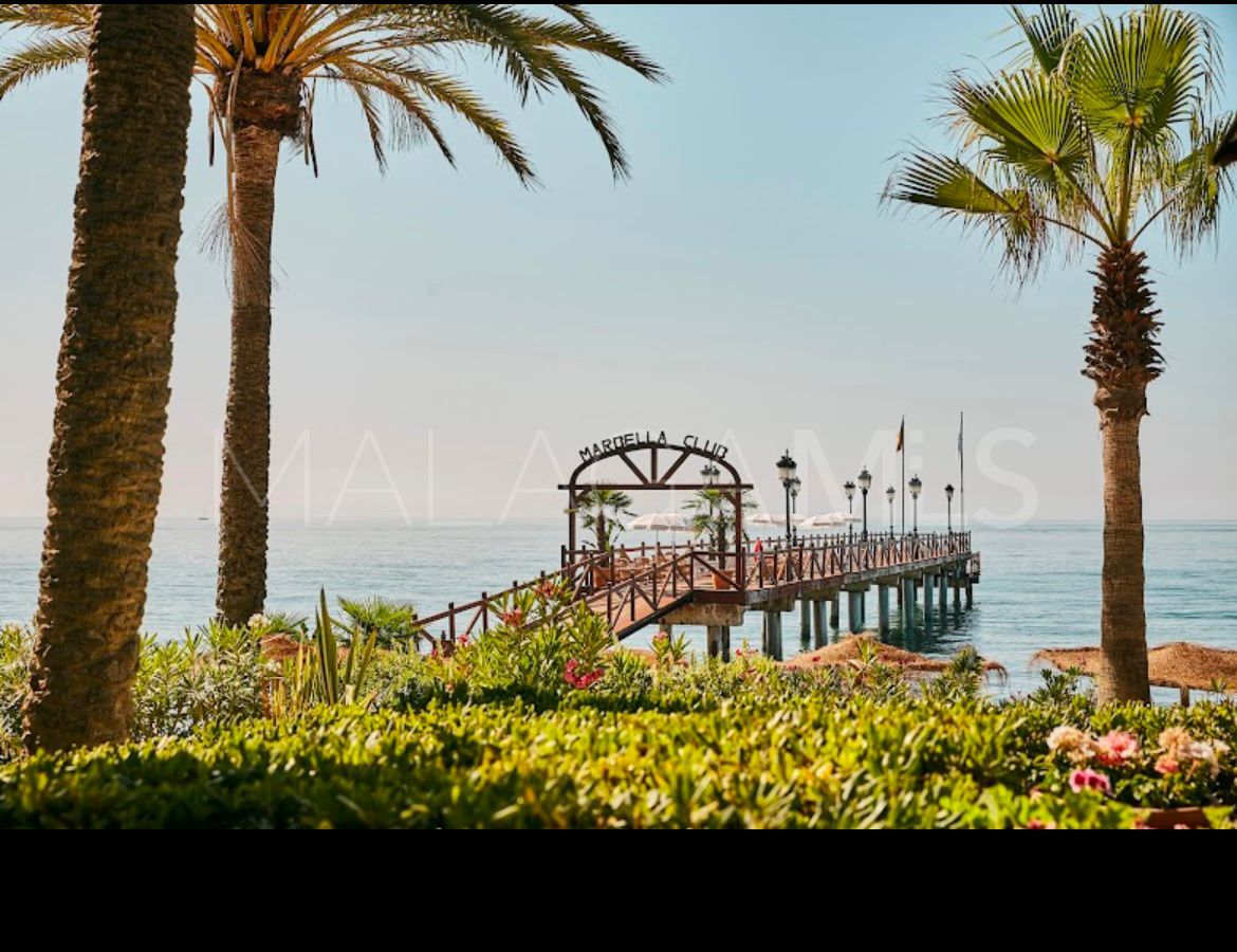 Hotel for sale in Marbella Goldene Meile