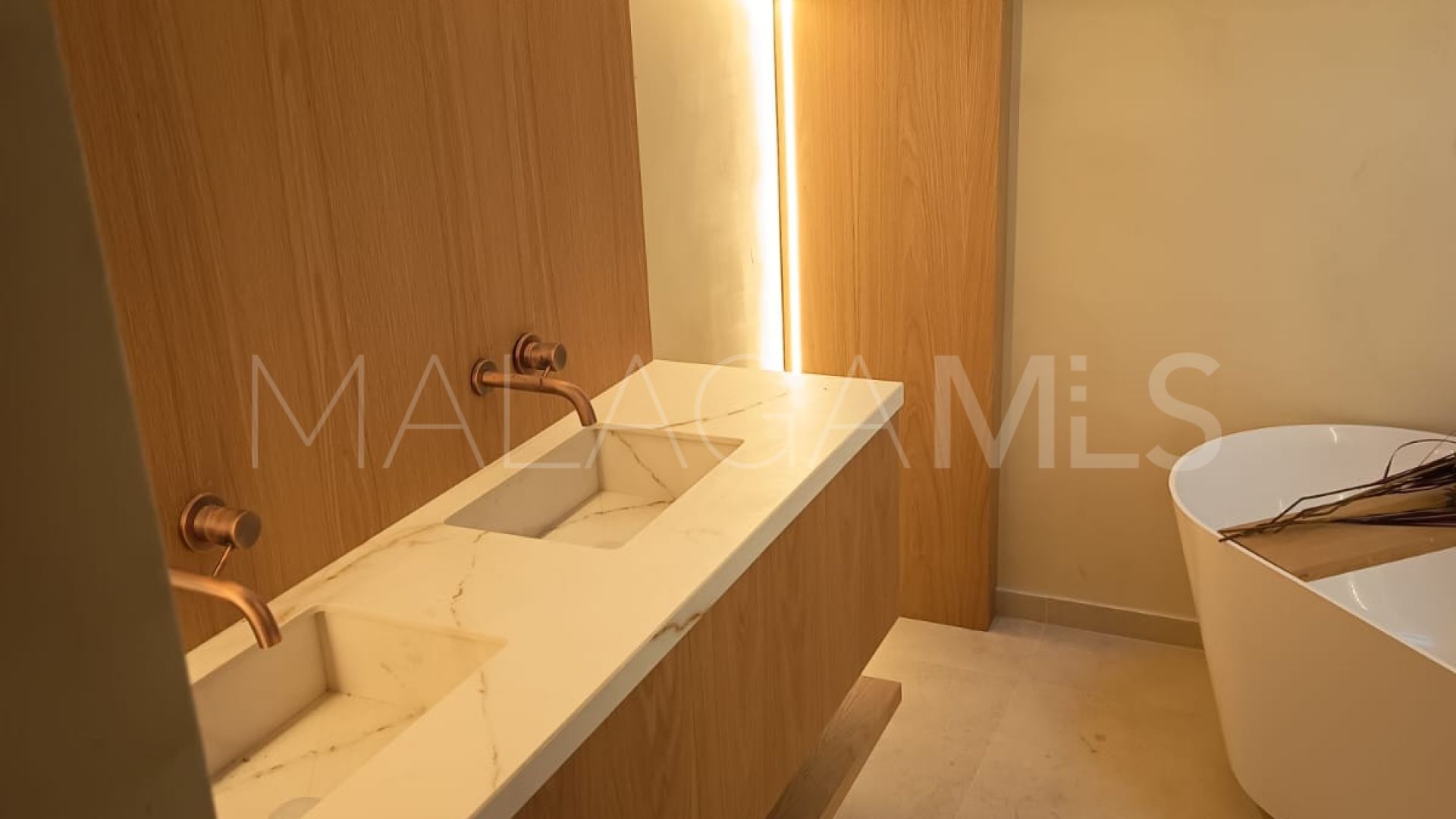 Town house for sale in Arco Iris