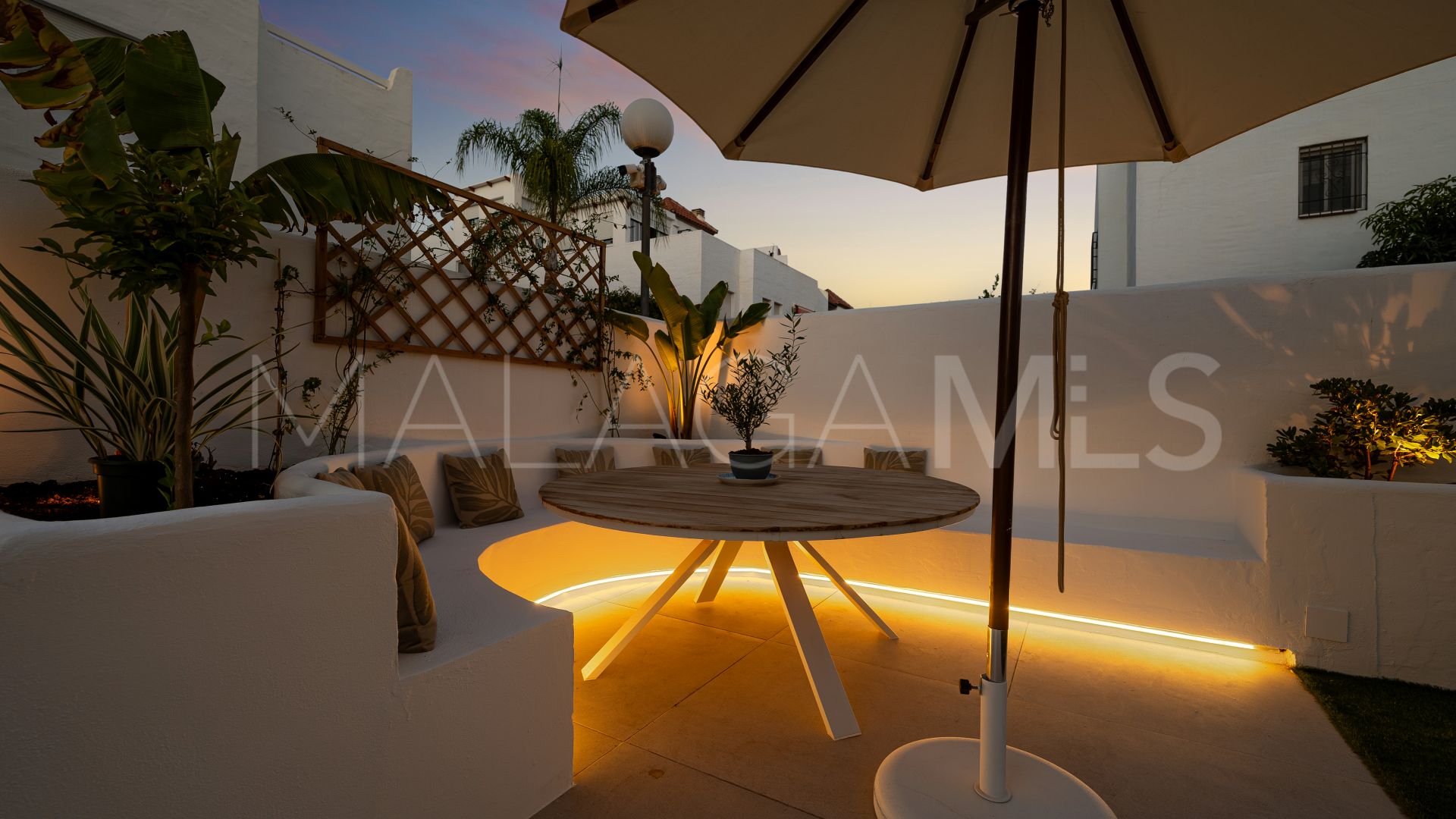 Maison de ville for sale in Marbella Golden Mile
