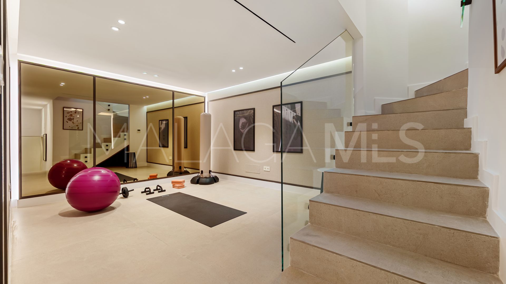 Maison de ville for sale in Marbella Golden Mile