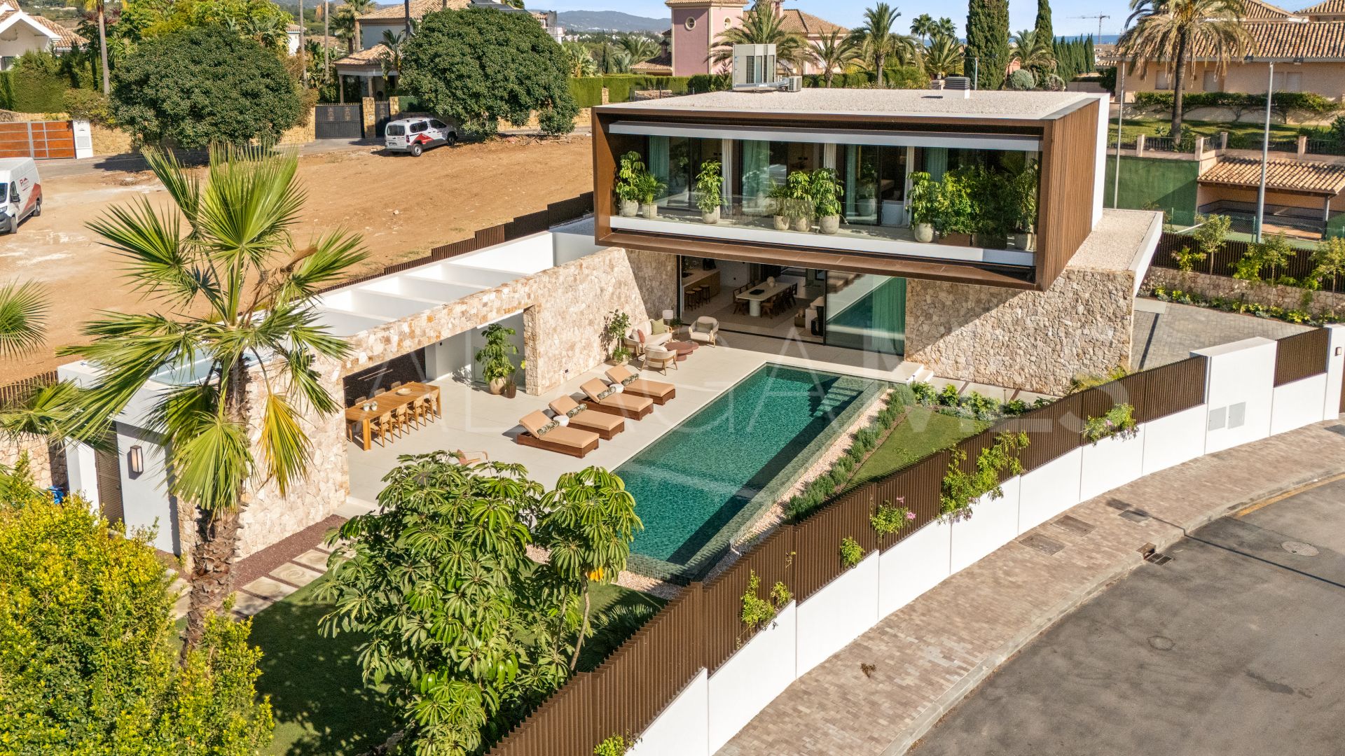 For sale villa in Marbella Golden Mile