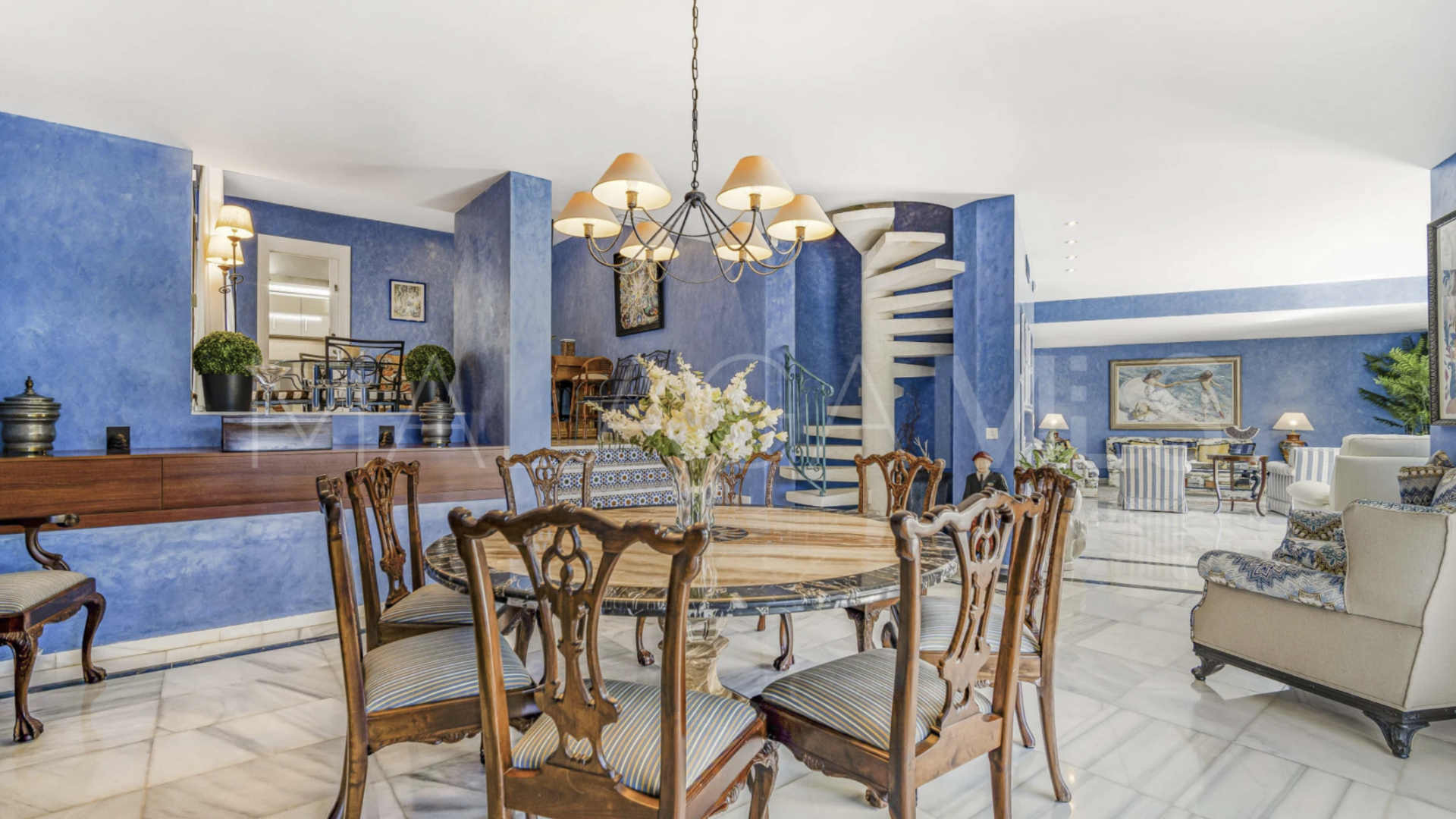 Villa for sale in Marbella Golden Mile