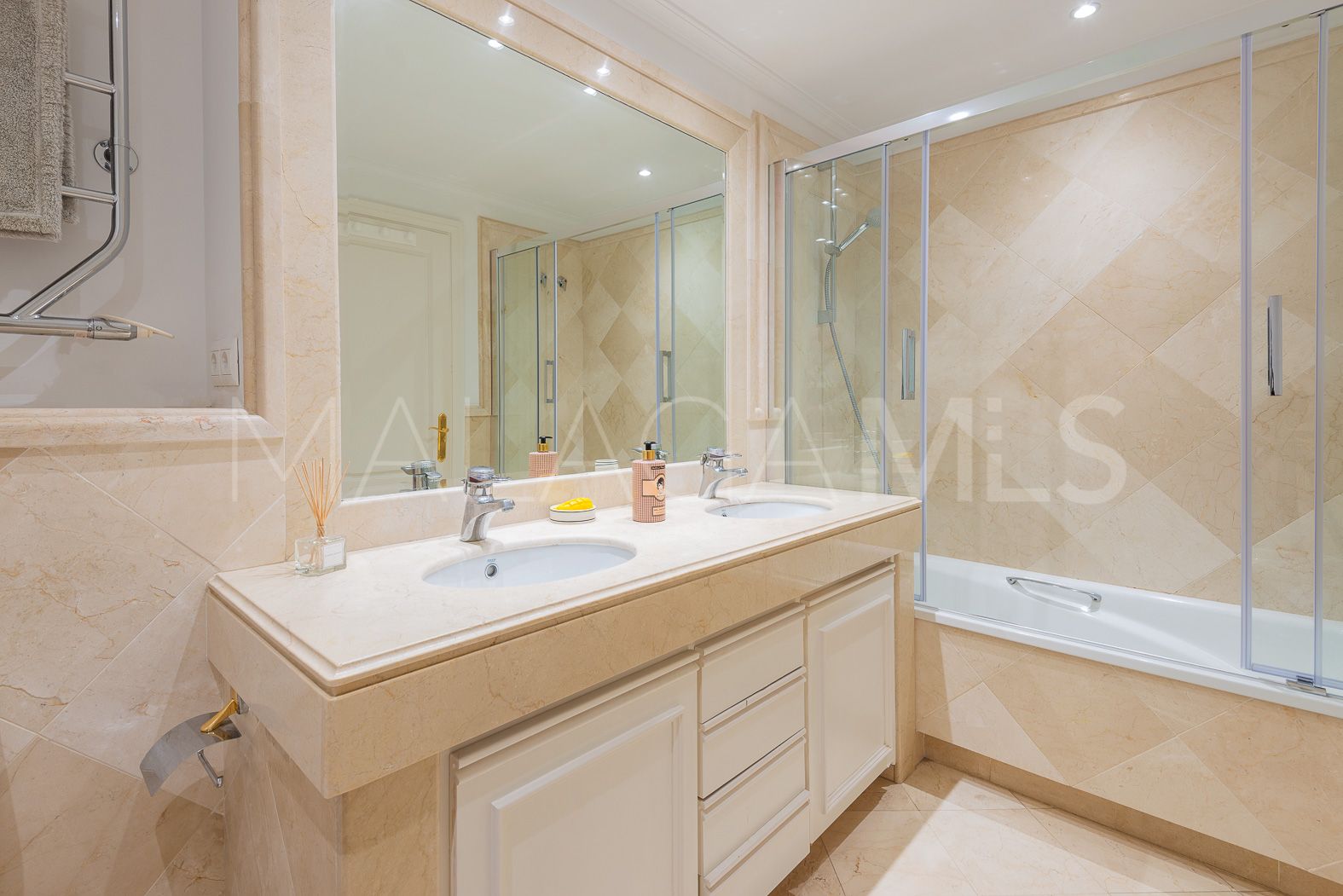 Markplanslägenhet for sale in Monte Paraiso