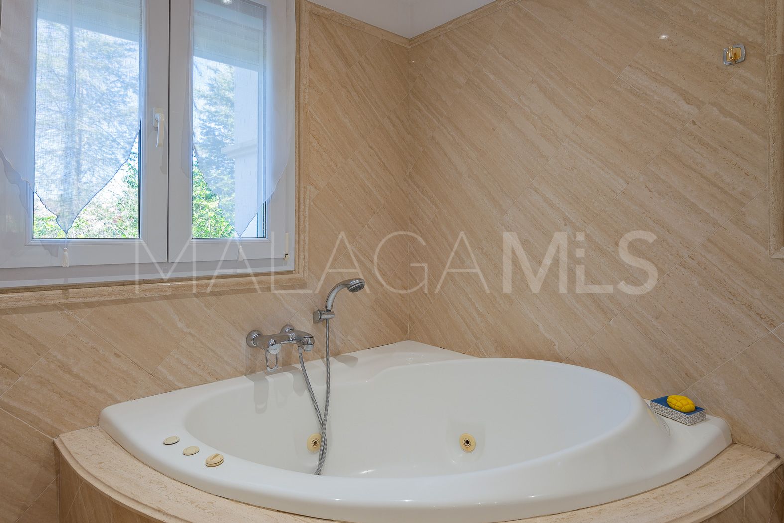 Markplanslägenhet for sale in Monte Paraiso