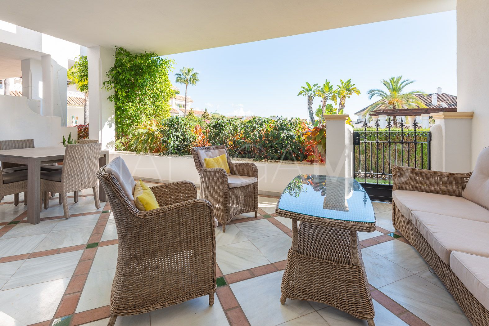 Markplanslägenhet for sale in Monte Paraiso