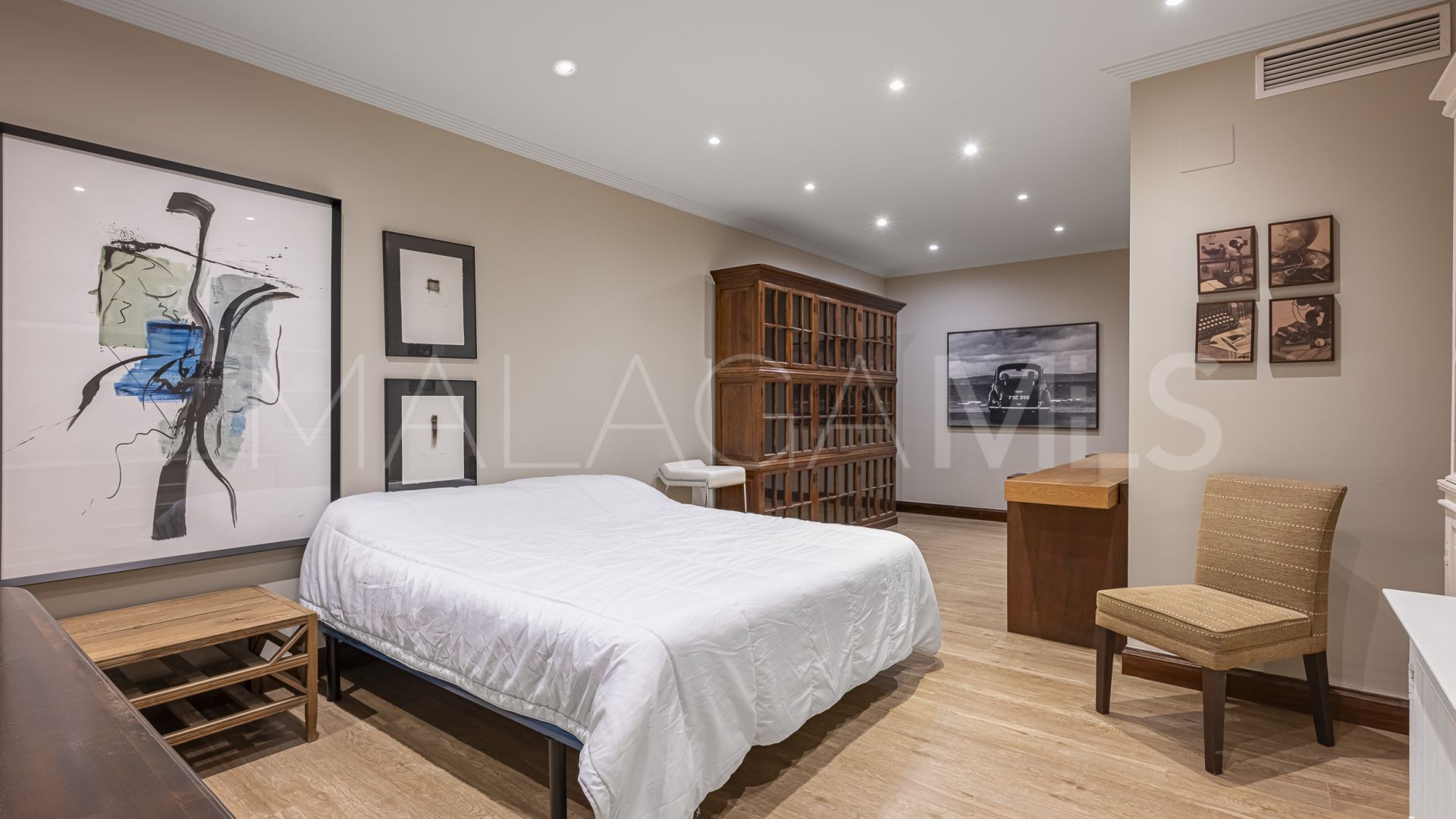 Villa for sale in Balcones de Sierra Blanca with 6 bedrooms