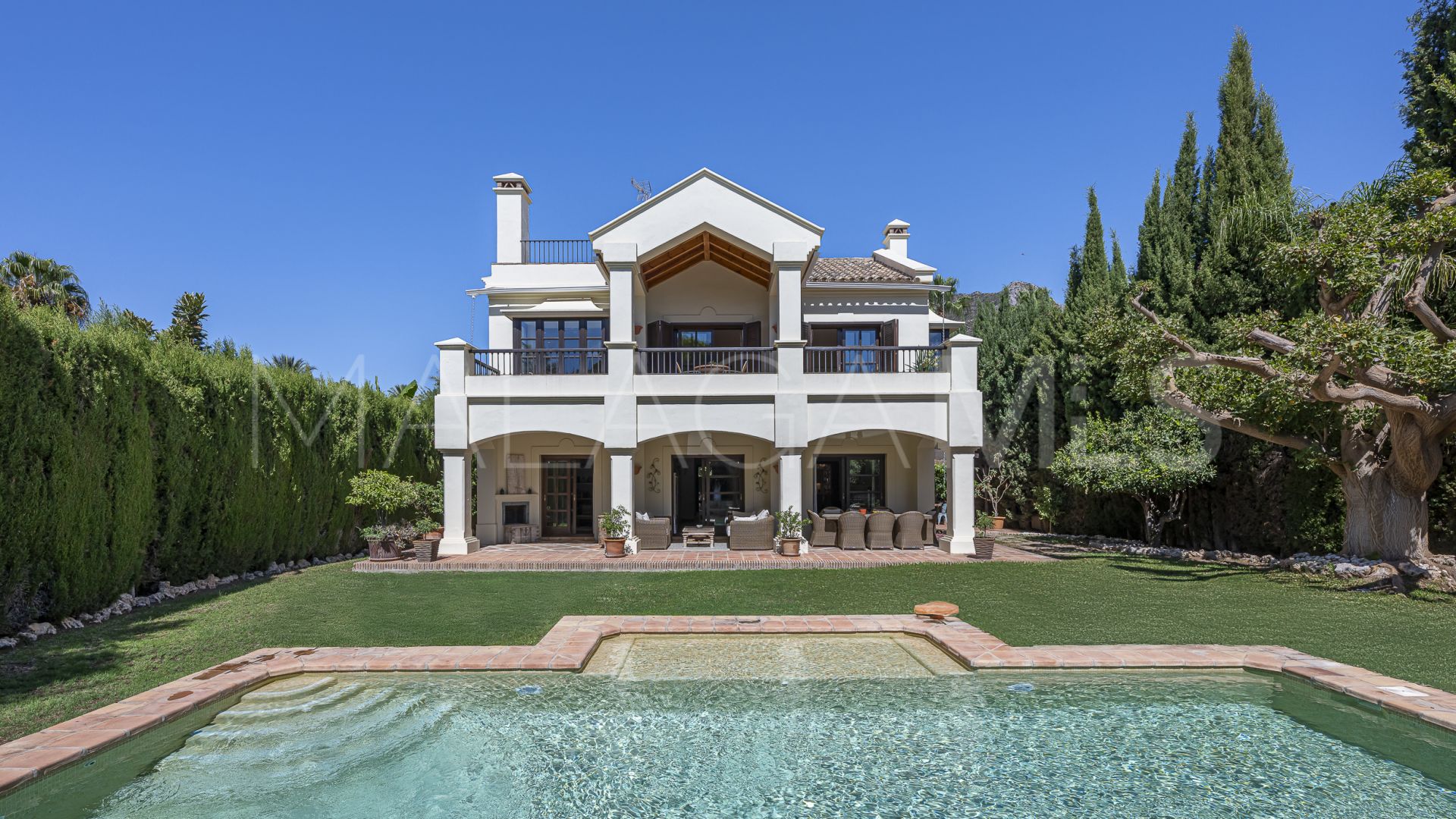 Villa for sale in Balcones de Sierra Blanca with 6 bedrooms