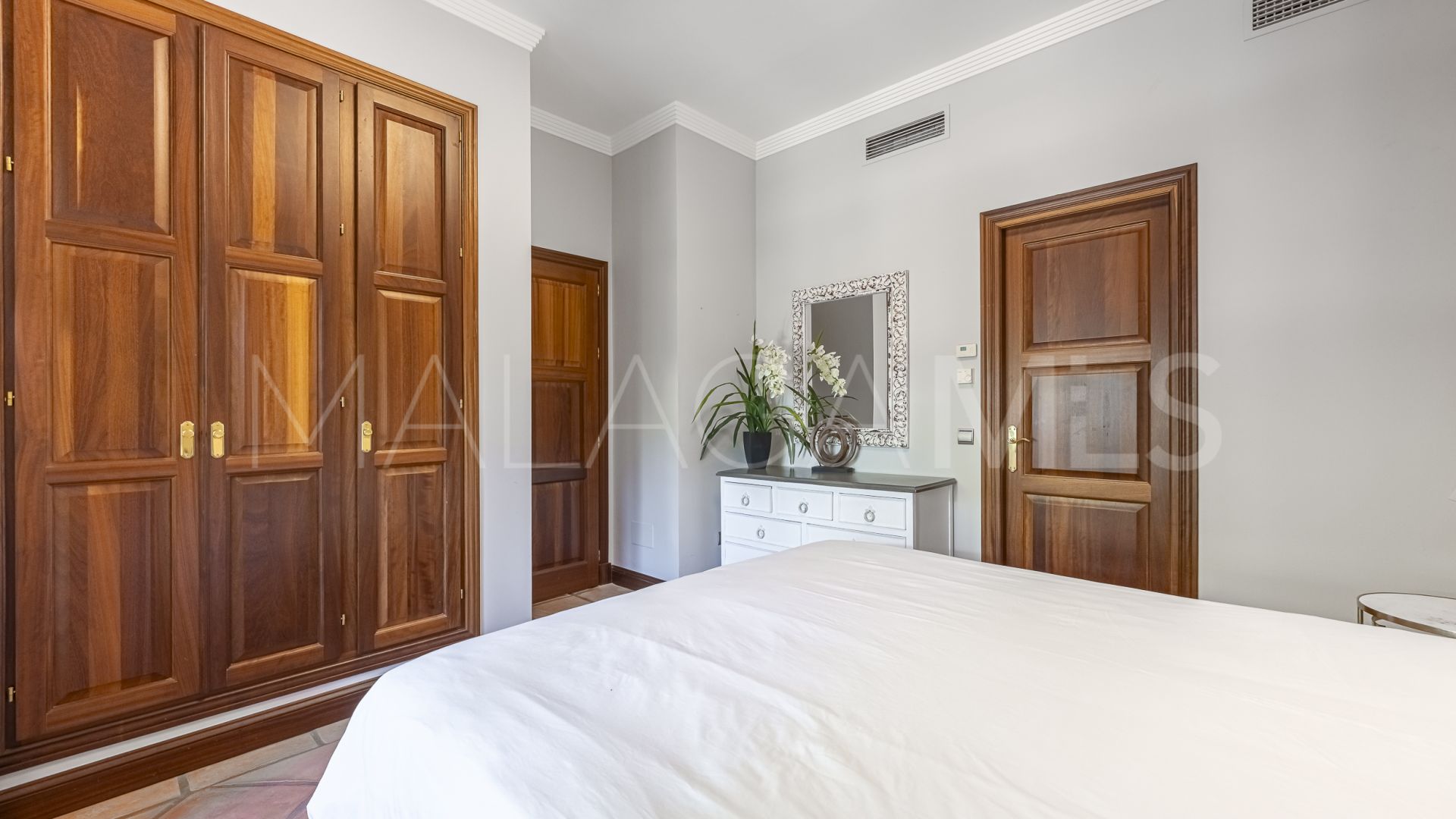 Villa for sale in Balcones de Sierra Blanca with 6 bedrooms