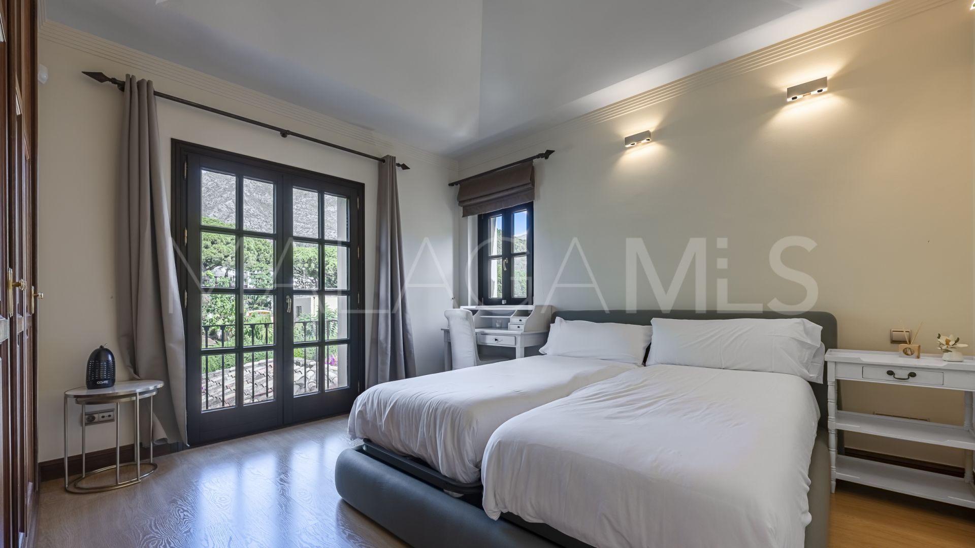 Villa for sale in Balcones de Sierra Blanca with 6 bedrooms