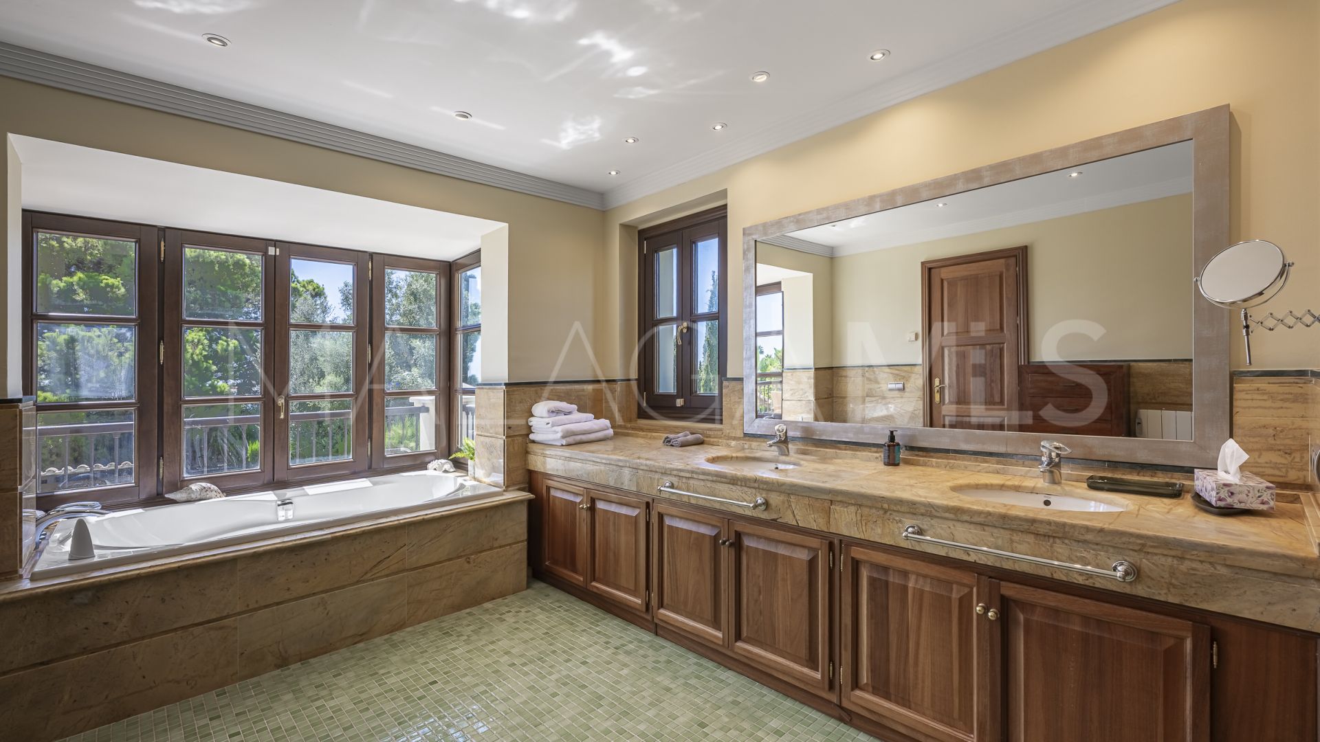 Villa for sale in Balcones de Sierra Blanca with 6 bedrooms