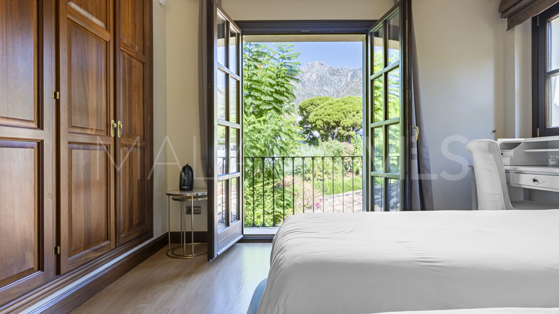 Villa for sale in Balcones de Sierra Blanca with 6 bedrooms