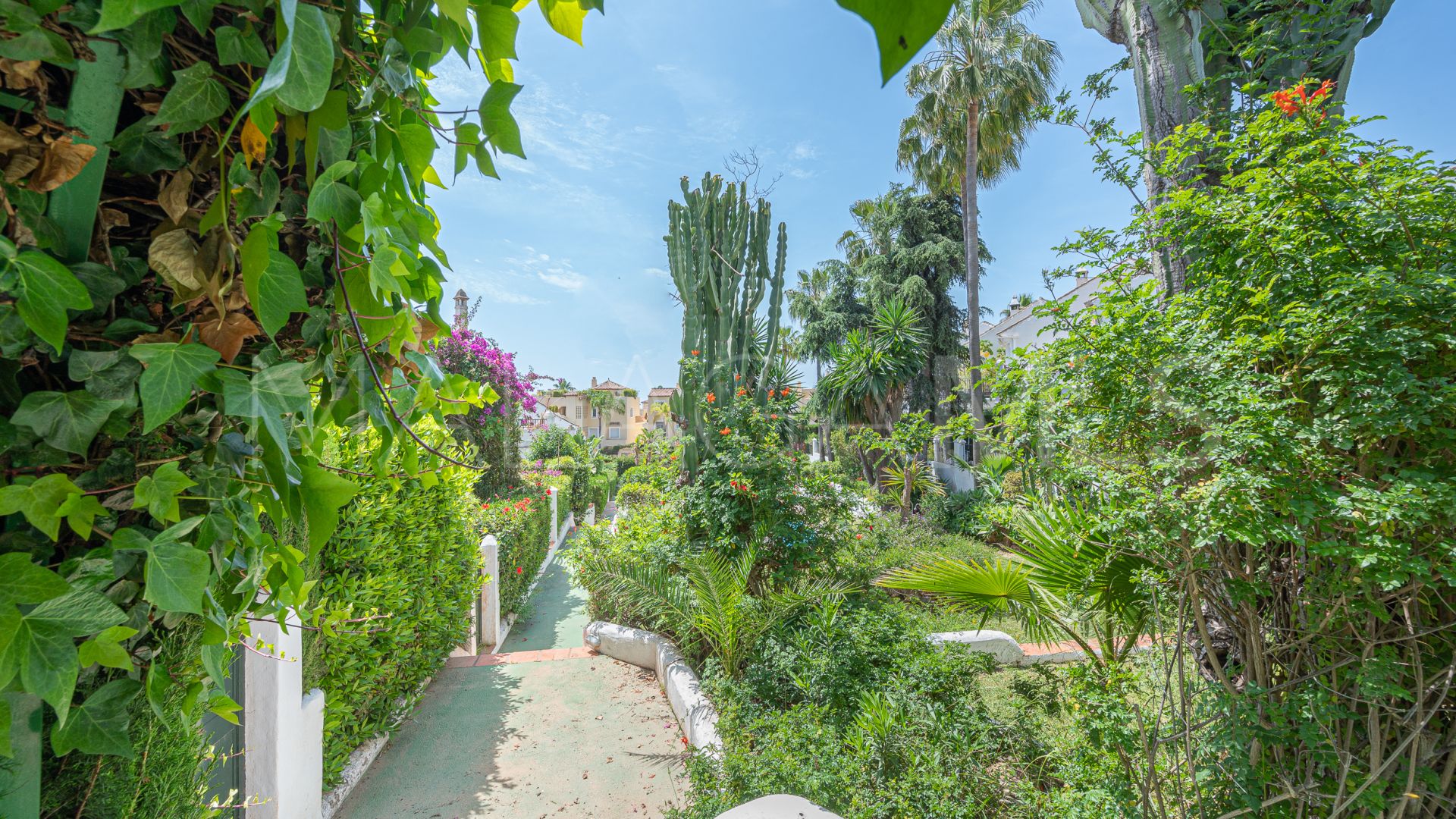 Radhus for sale in Montepiedra