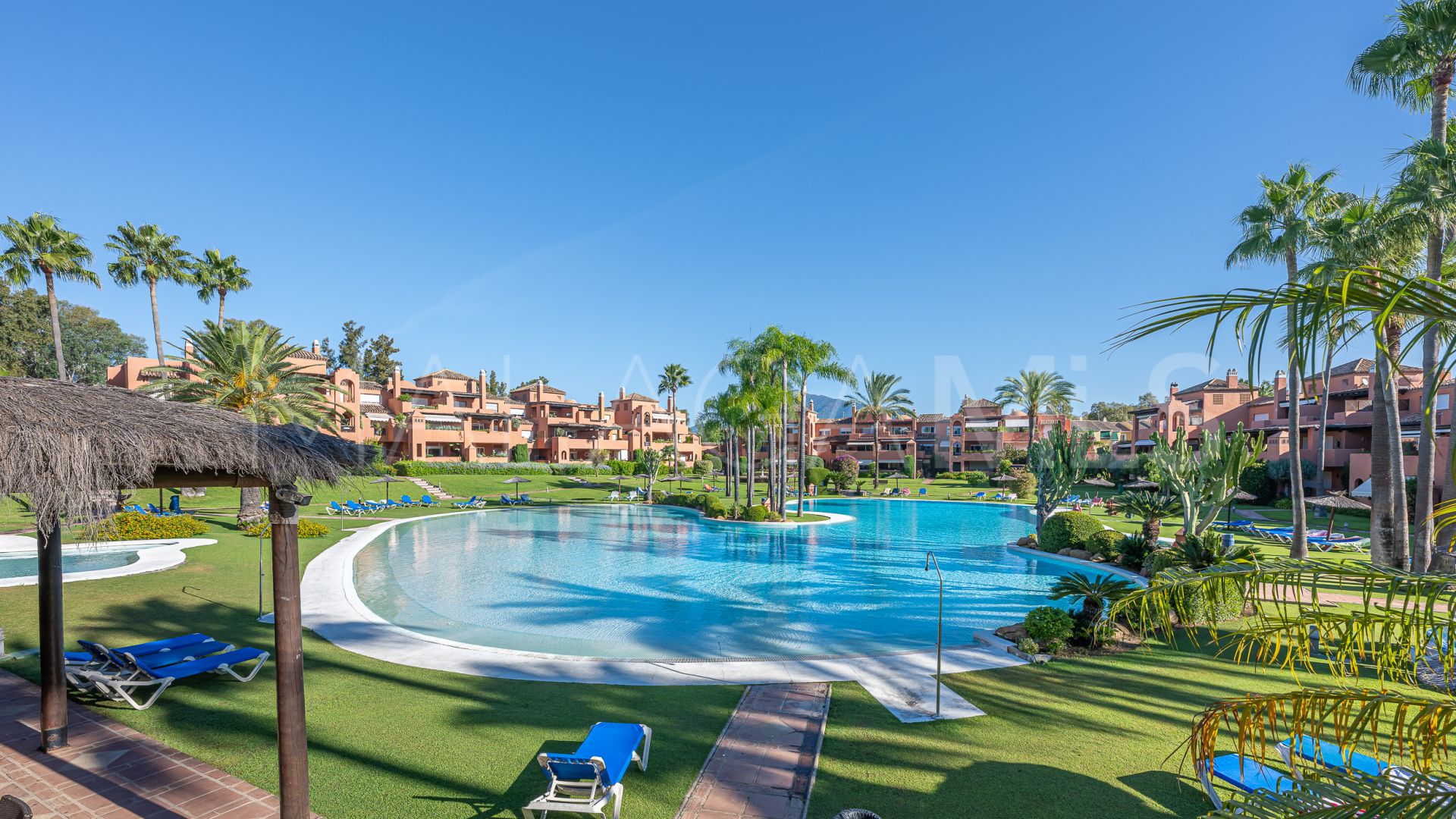 Alhambra del Golf, apartamento a la venta de 3 bedrooms