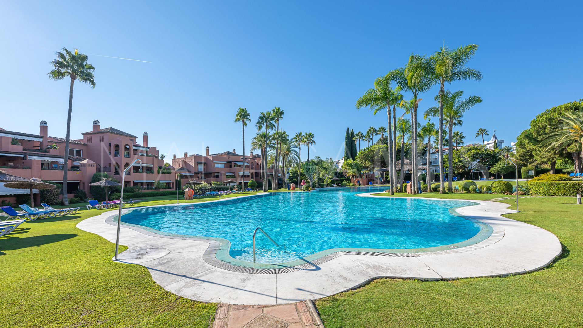 Alhambra del Golf, apartamento a la venta de 3 bedrooms
