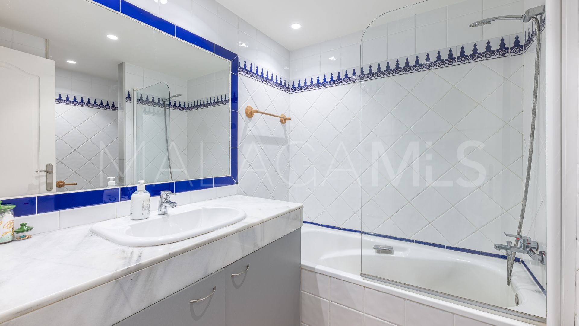 Alhambra del Golf, apartamento a la venta de 3 bedrooms