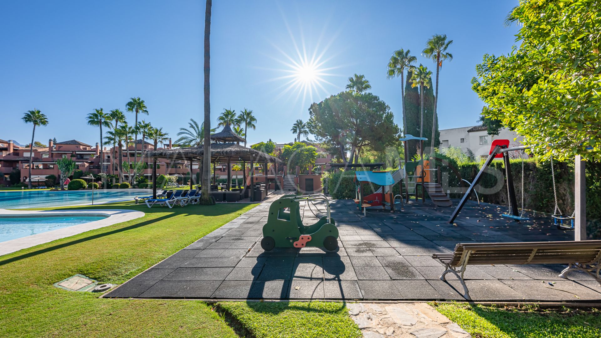 Alhambra del Golf, apartamento a la venta de 3 bedrooms