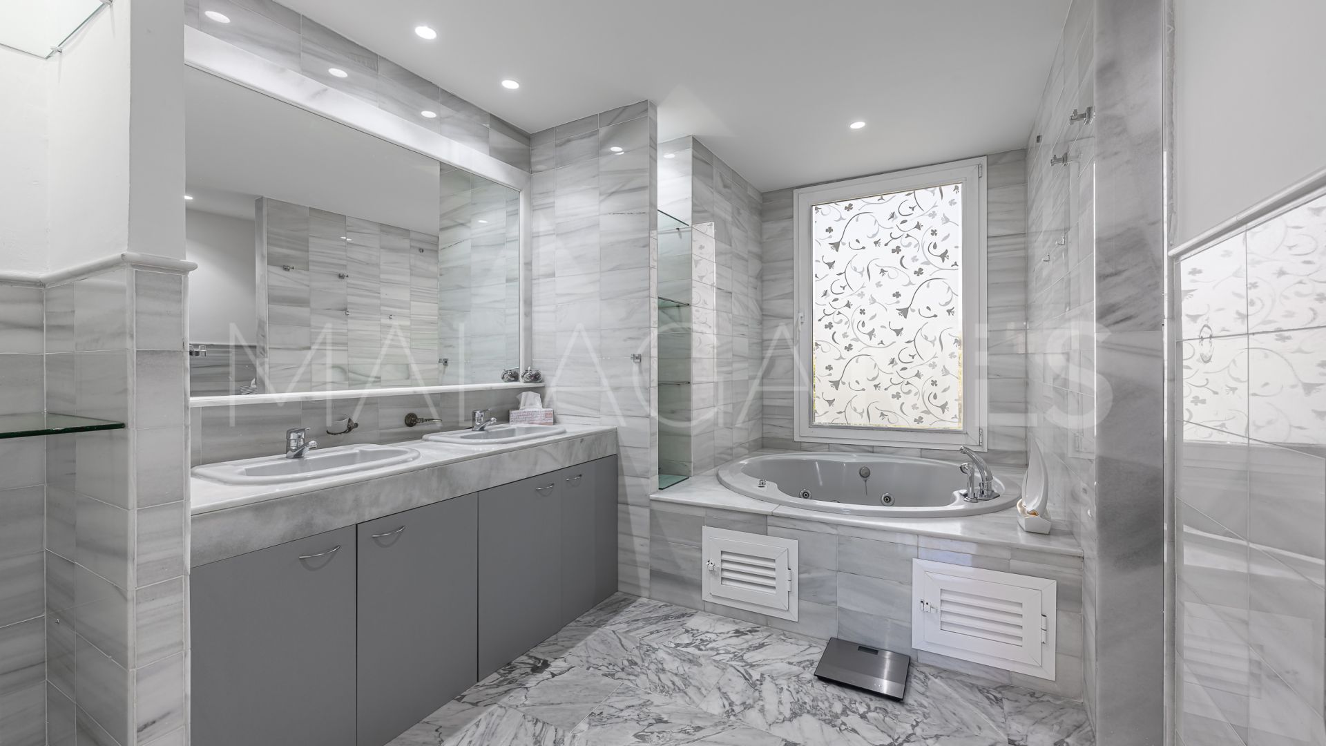 Alhambra del Golf, apartamento a la venta de 3 bedrooms