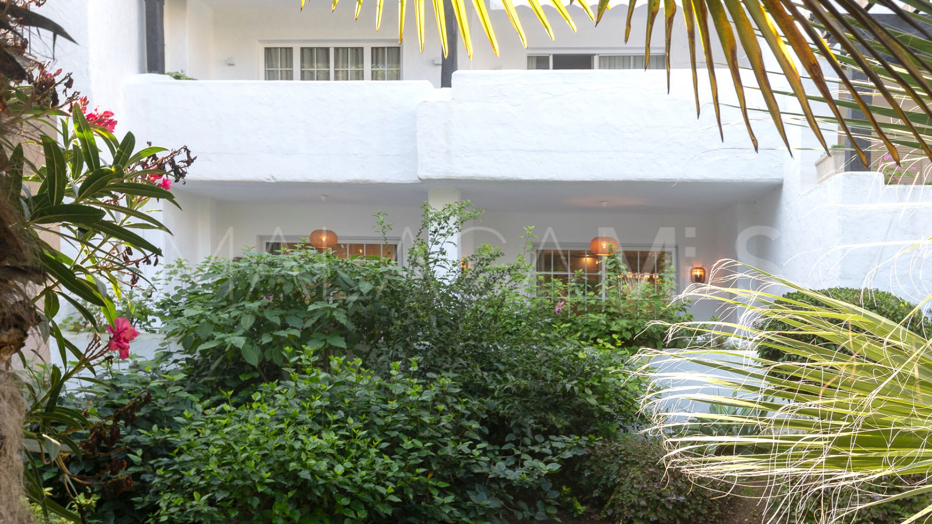 Apartamento planta baja a la venta in Puente Romano