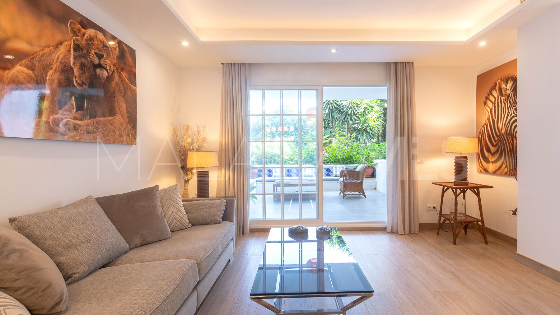 Apartamento planta baja a la venta in Puente Romano