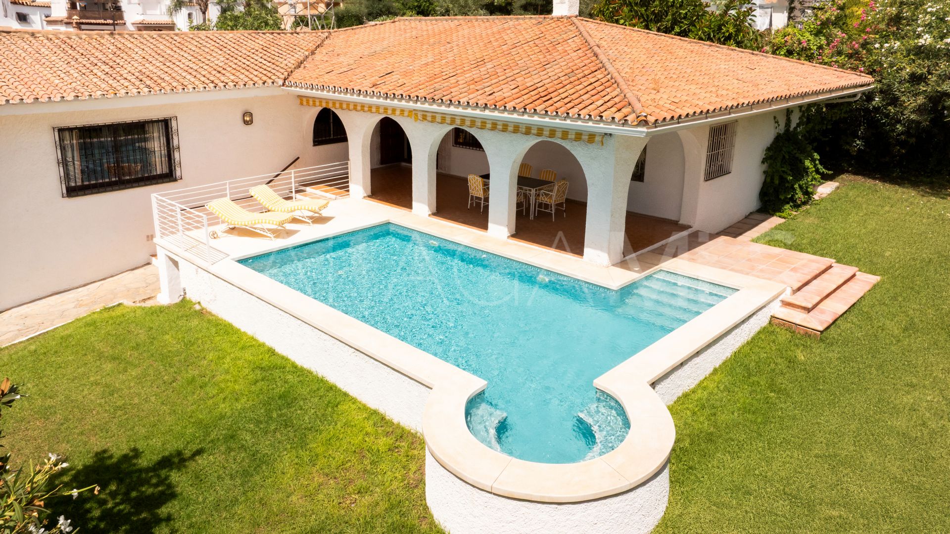 Villa for sale in San Pedro de Alcantara