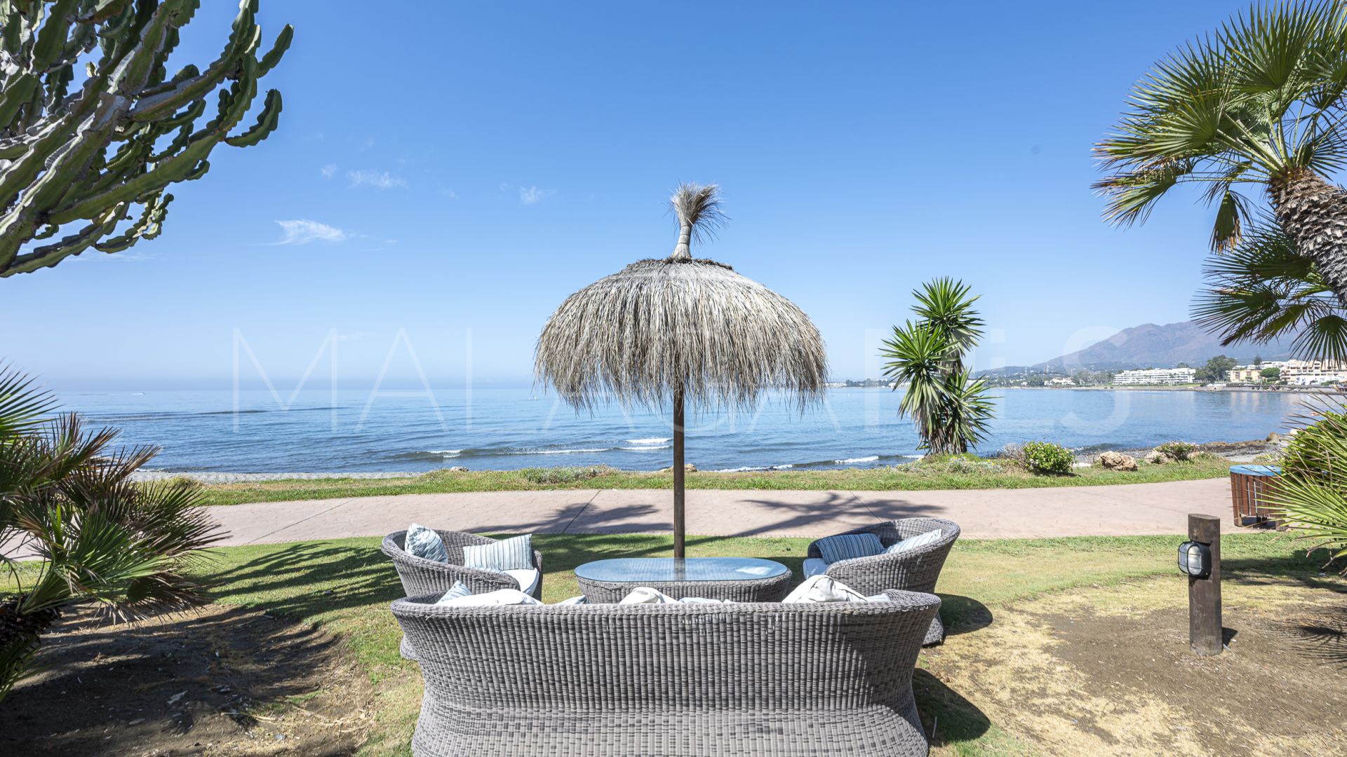 Markplanslägenhet for sale in Estepona