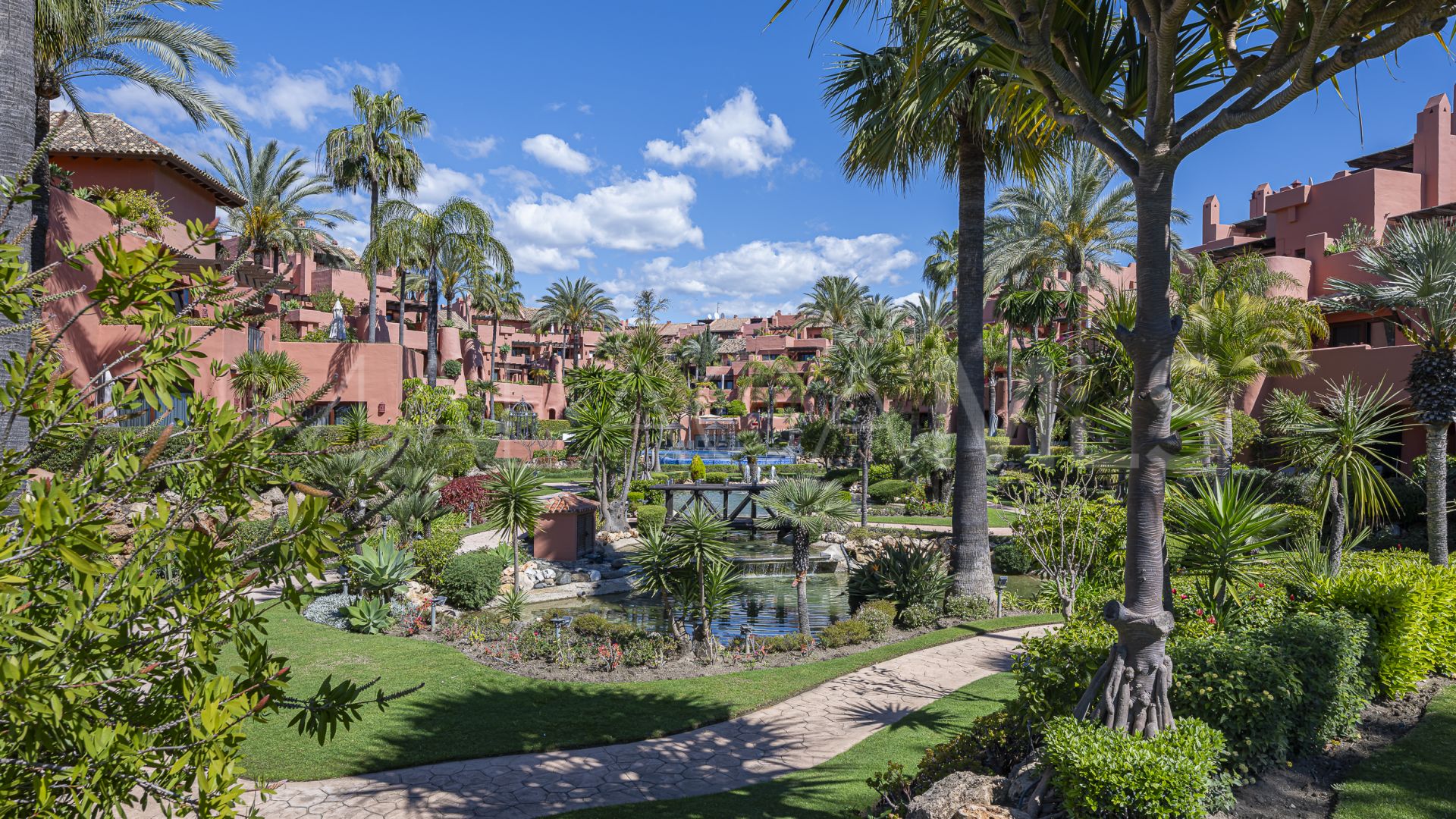 Penthouse for sale in Torre Bermeja