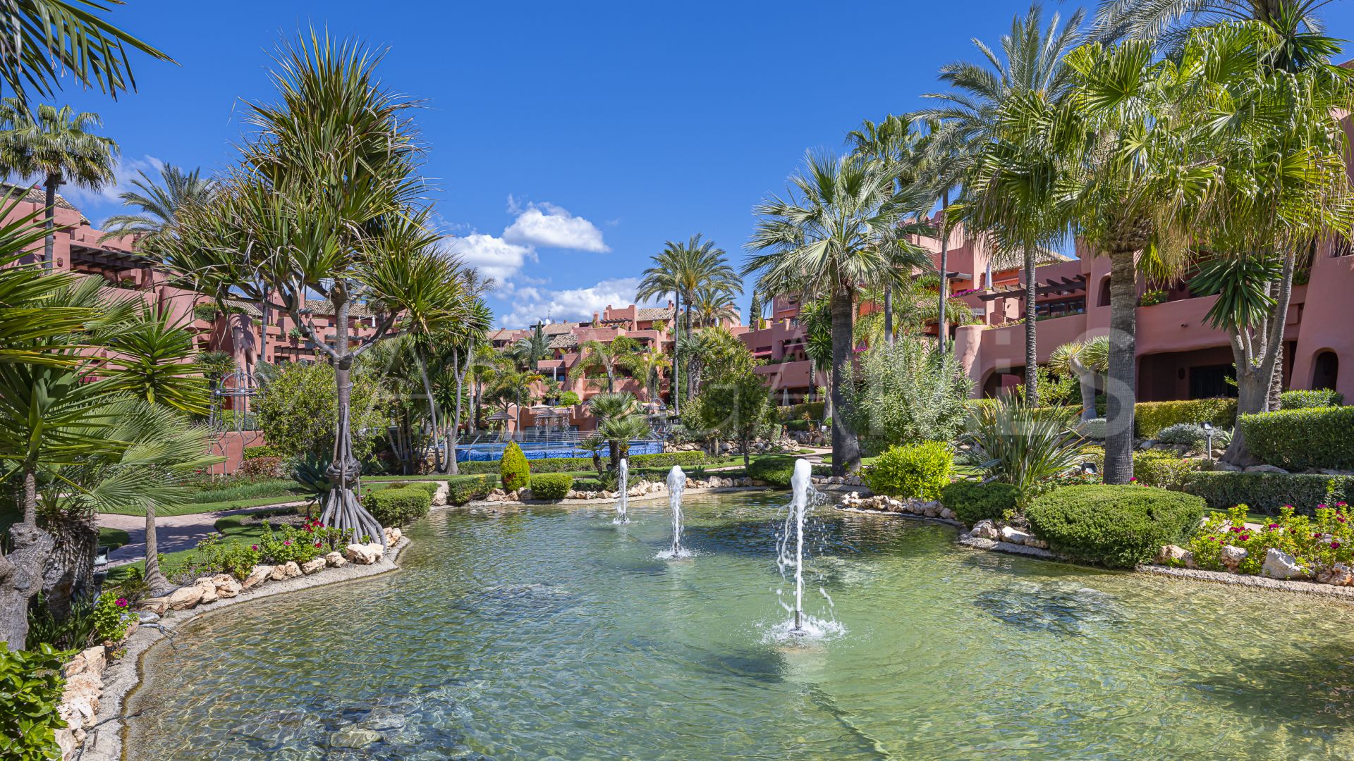 Penthouse for sale in Torre Bermeja