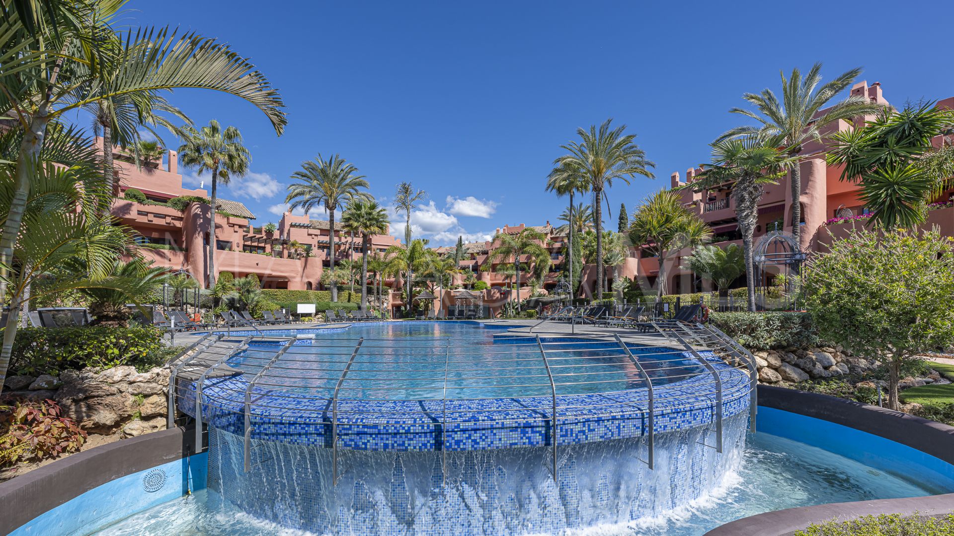 Penthouse for sale in Torre Bermeja