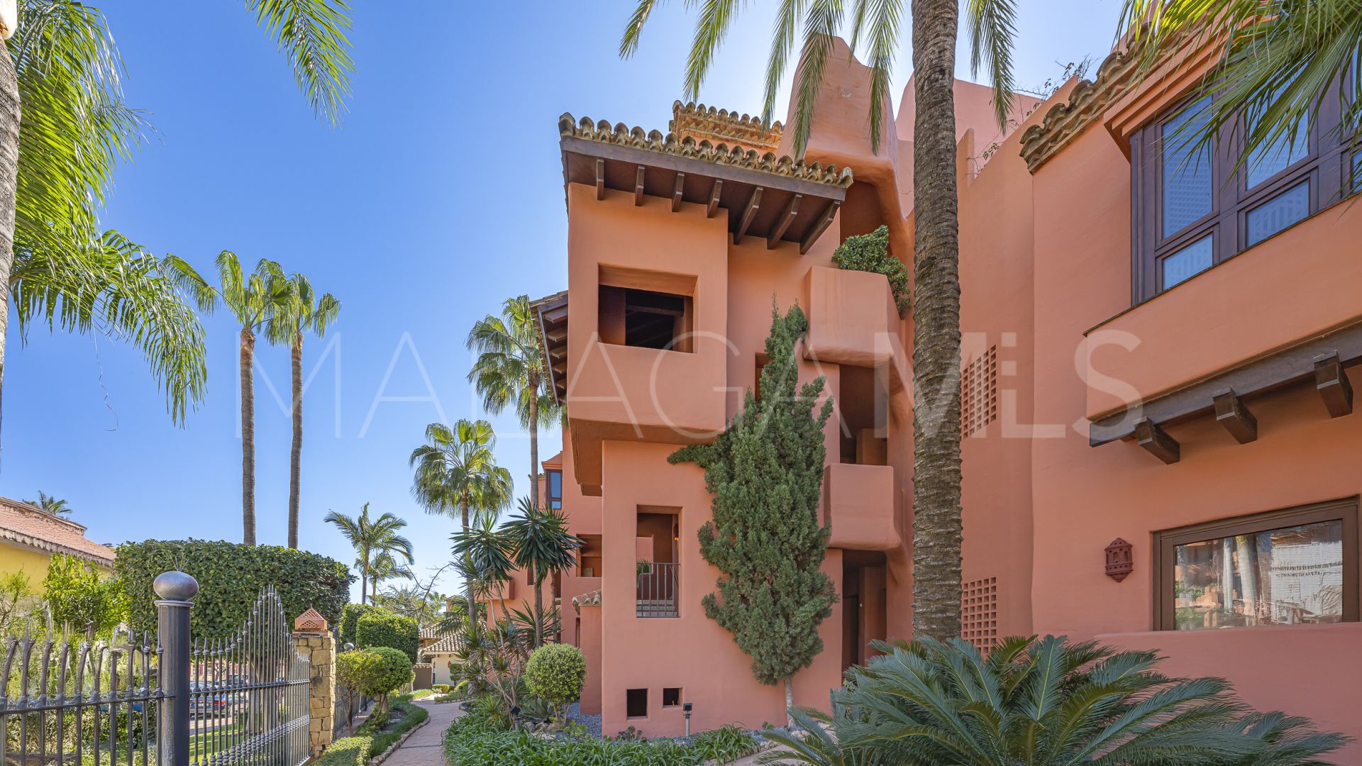 Penthouse for sale in Torre Bermeja