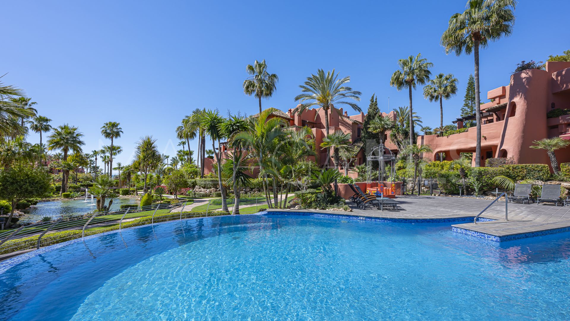 Penthouse for sale in Torre Bermeja