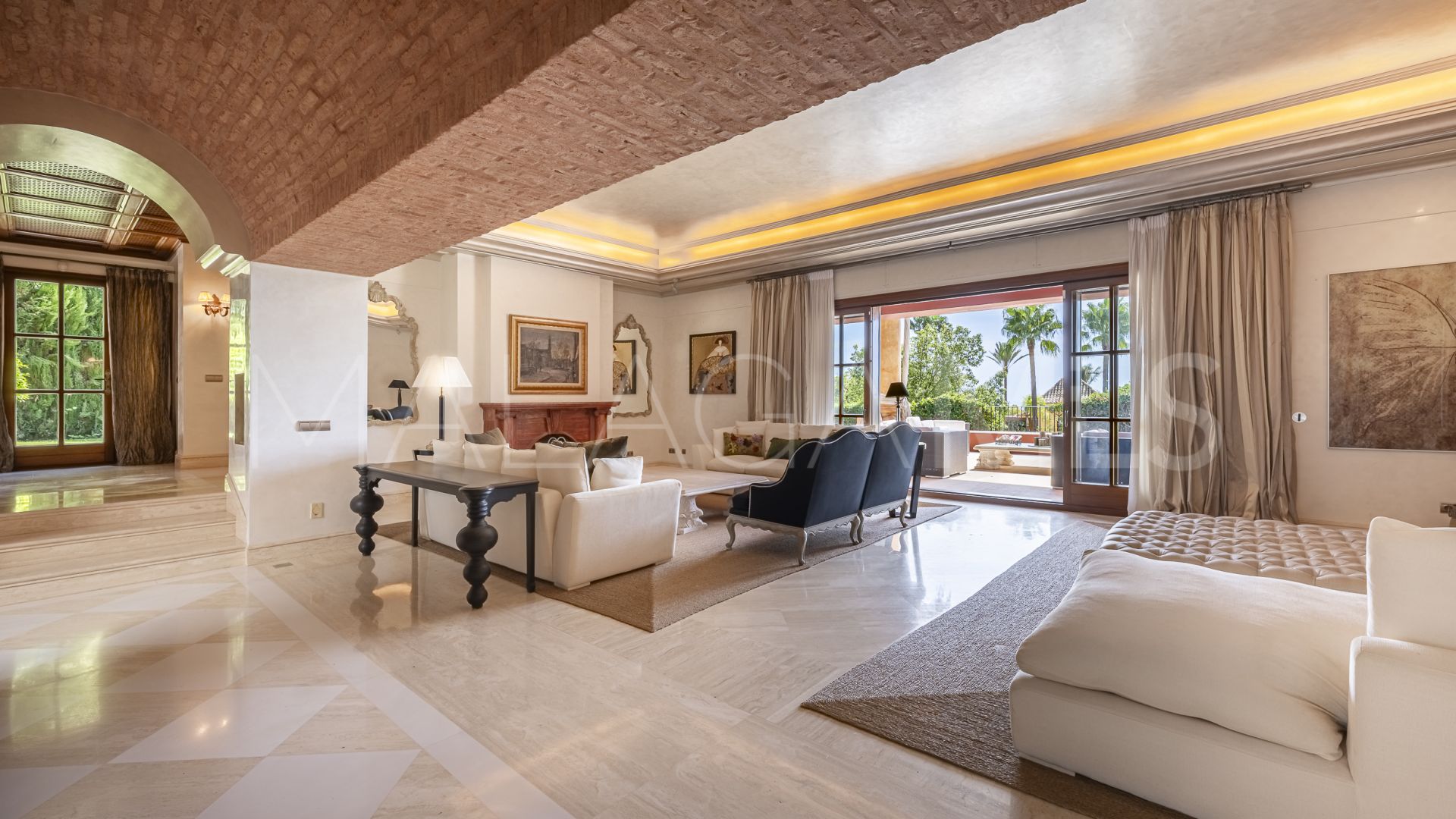 Sierra Blanca 6 bedrooms villa for sale