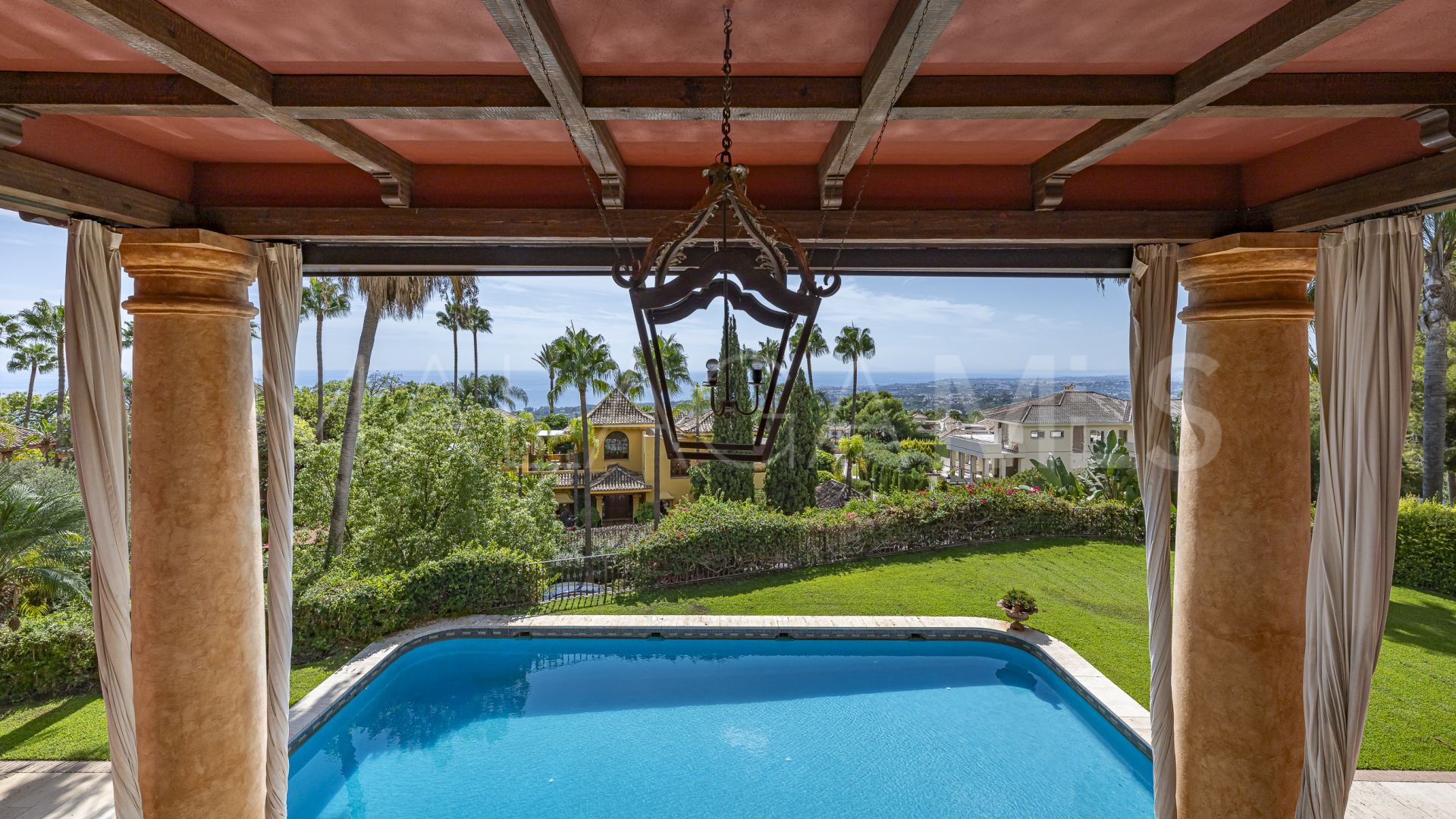 Sierra Blanca 6 bedrooms villa for sale