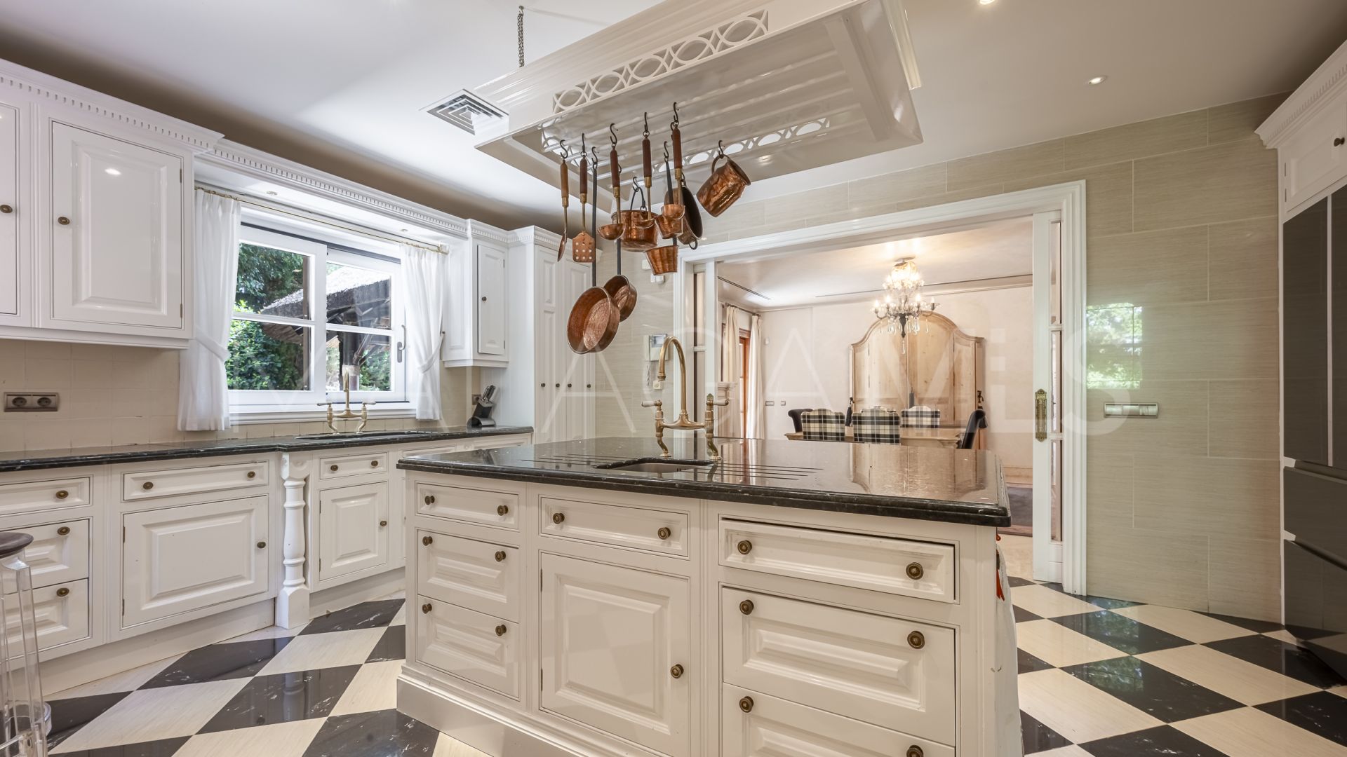 Sierra Blanca 6 bedrooms villa for sale