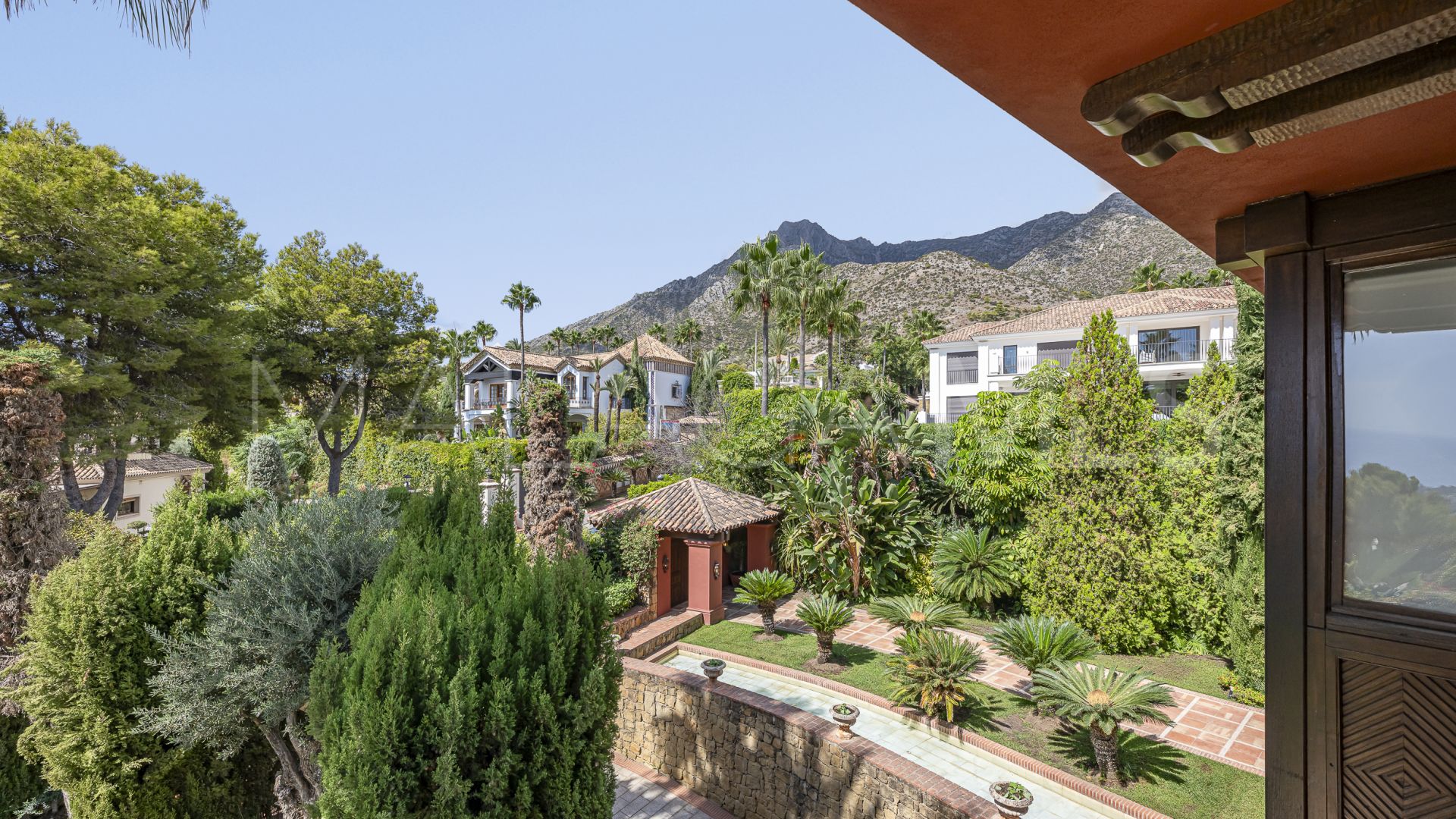 Sierra Blanca 6 bedrooms villa for sale