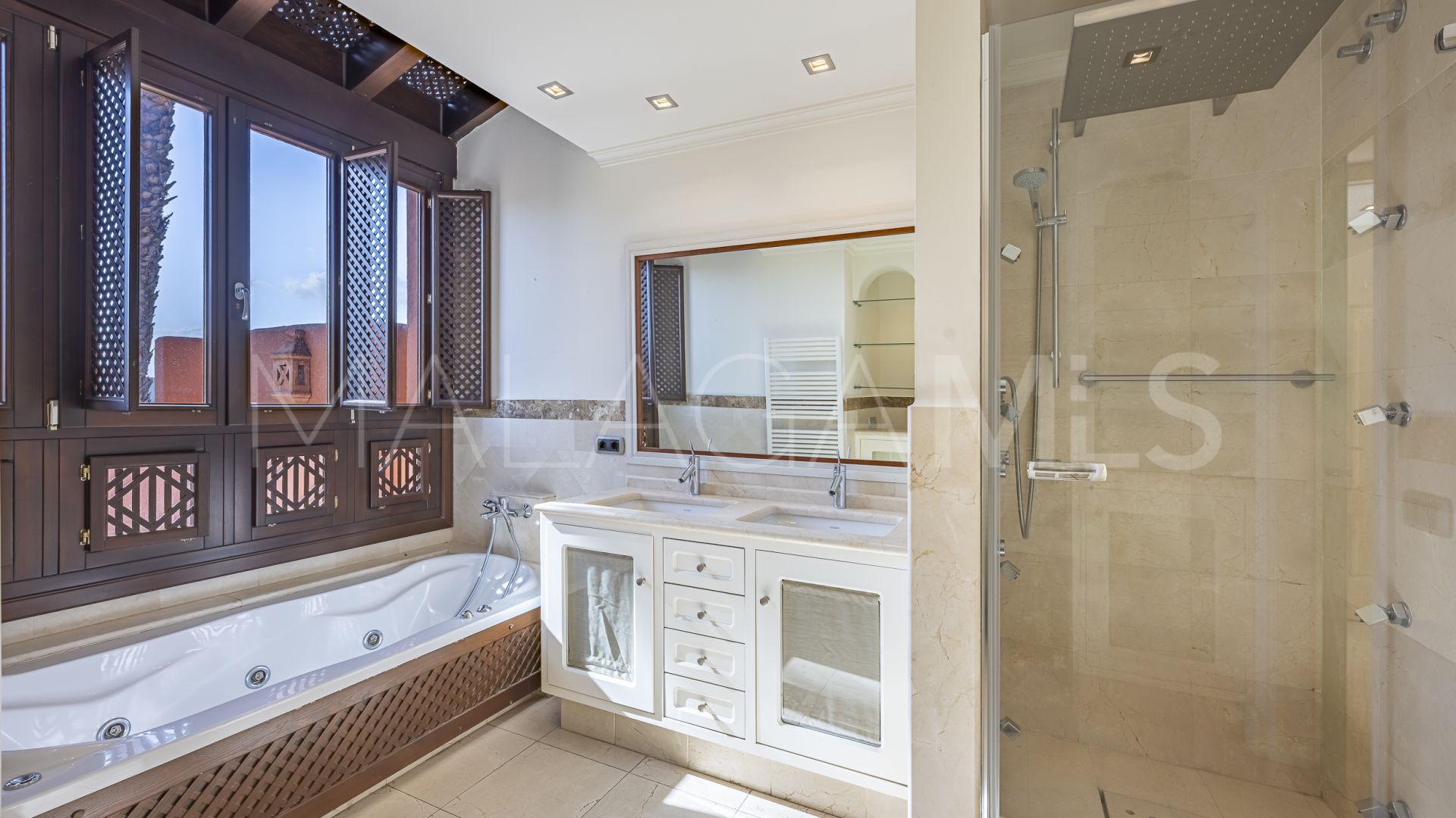 Maison de ville for sale in Monte Marbella Club