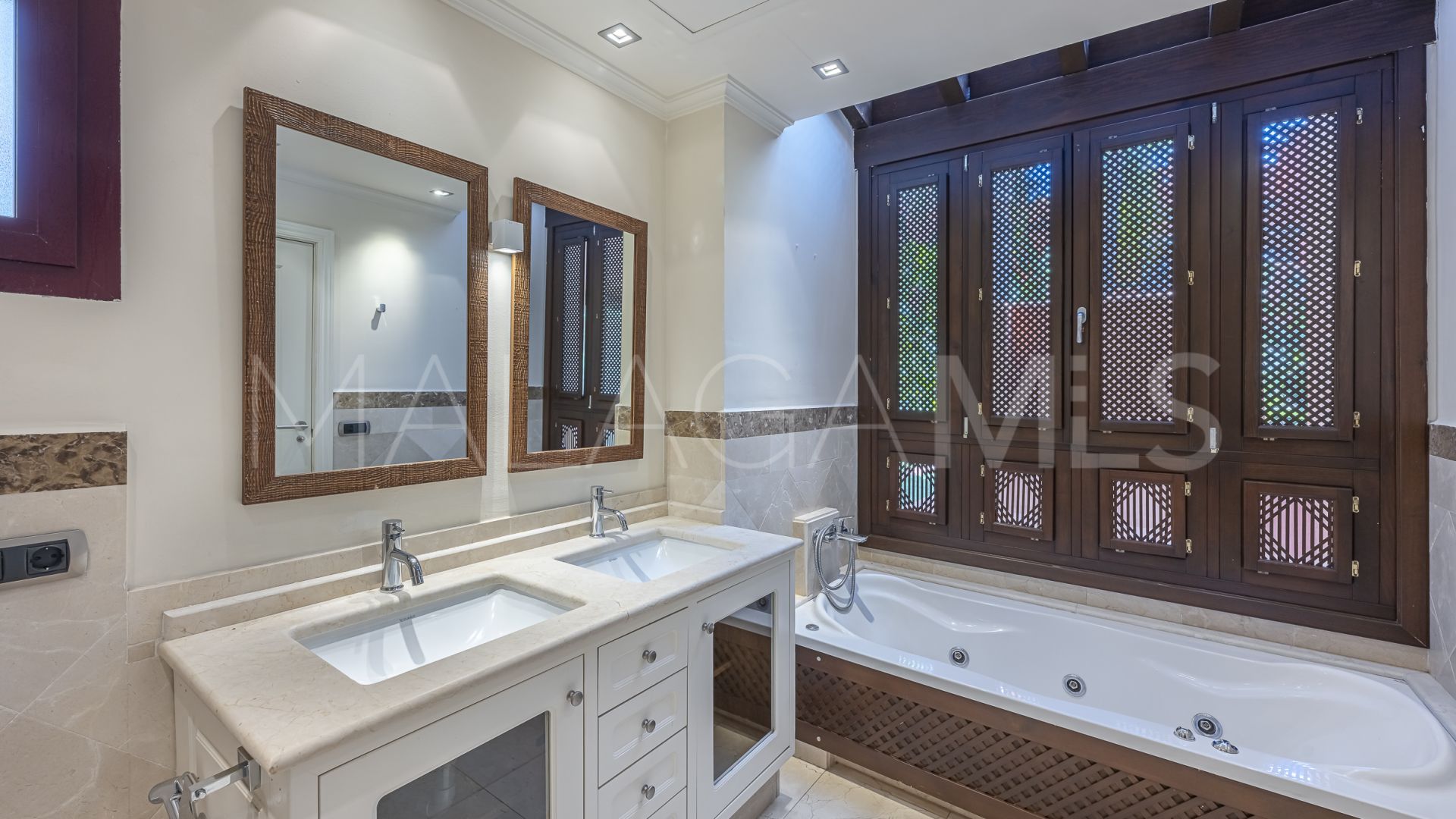 Maison de ville for sale in Monte Marbella Club