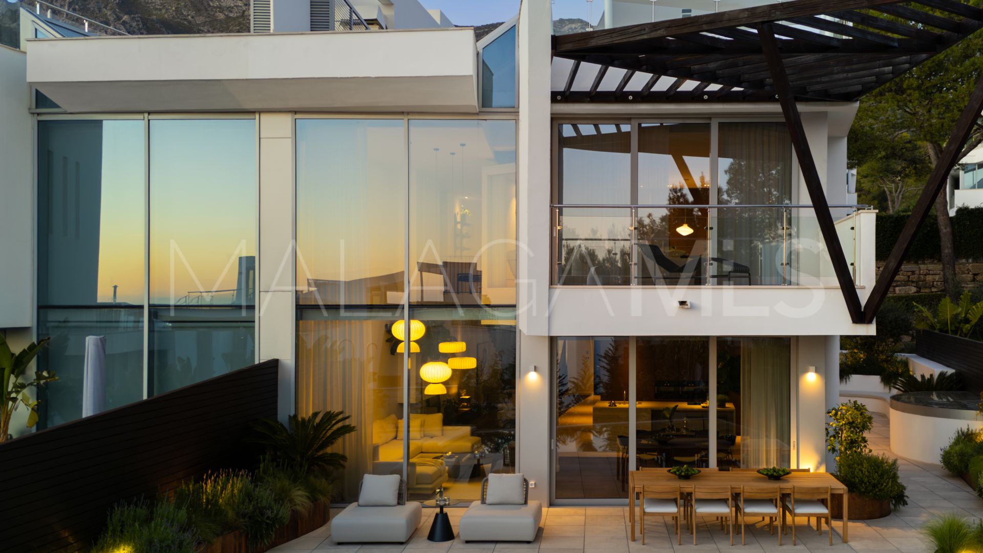 Maison jumelée for sale in Meisho Hills