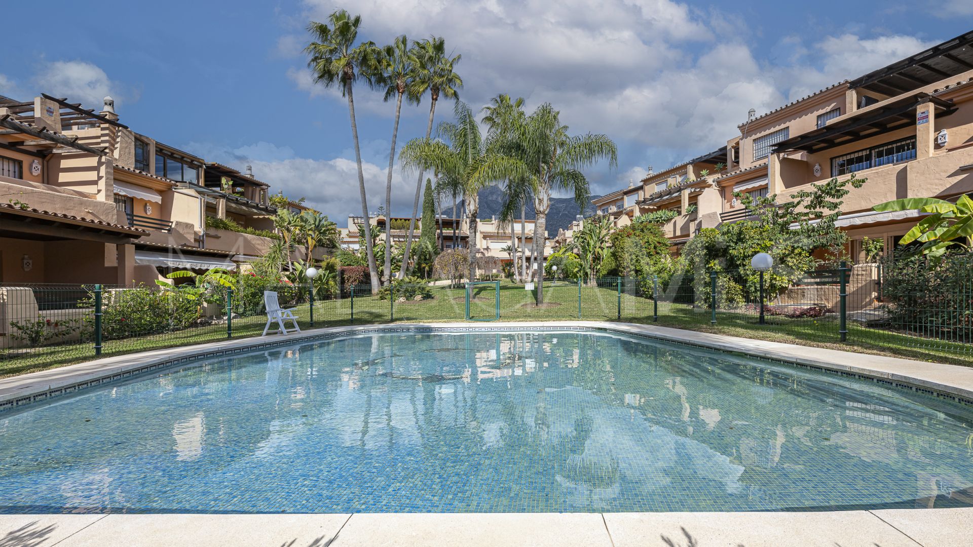 Oasis de Nagüeles 3 bedrooms town house for sale