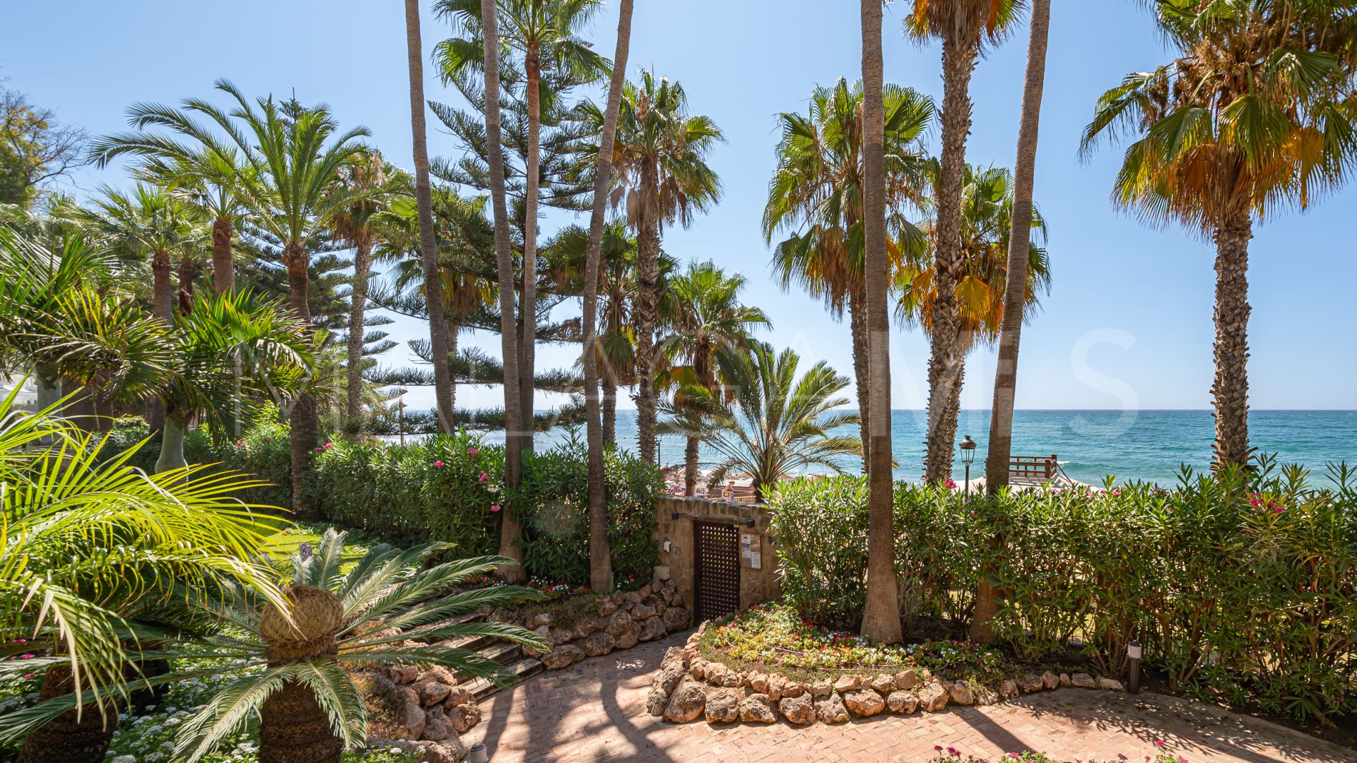 Lägenhet for sale in Las Cañas Beach