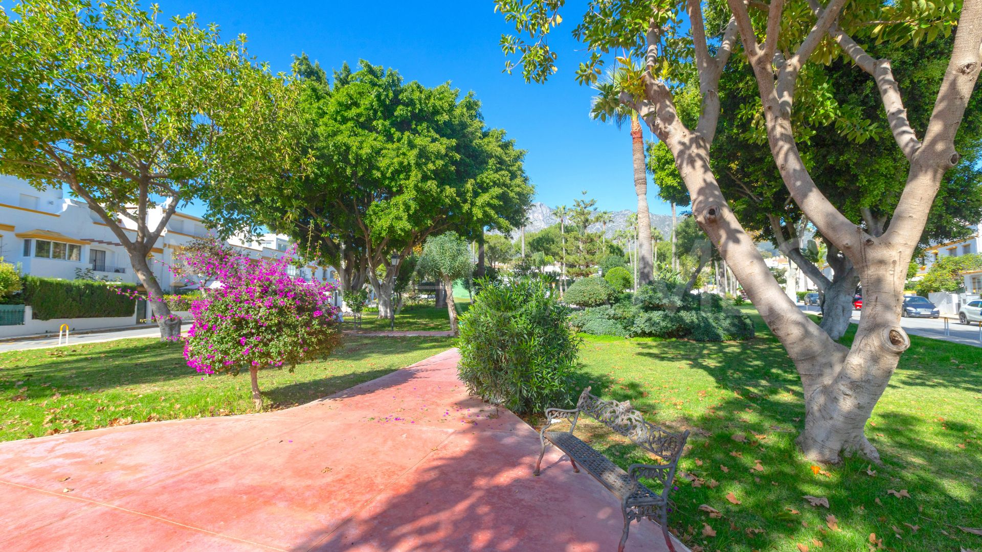 5 bedrooms Marbellamar semi detached house for sale