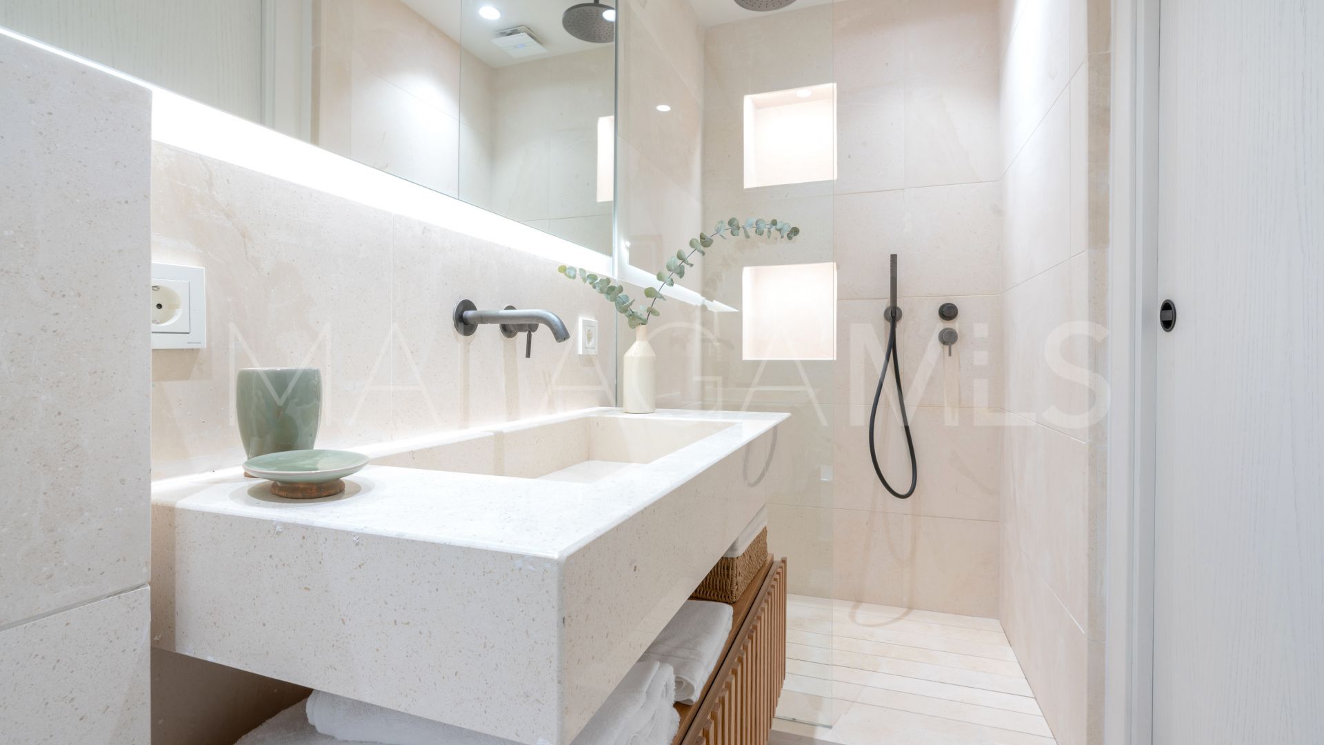 5 bedrooms Marbellamar semi detached house for sale