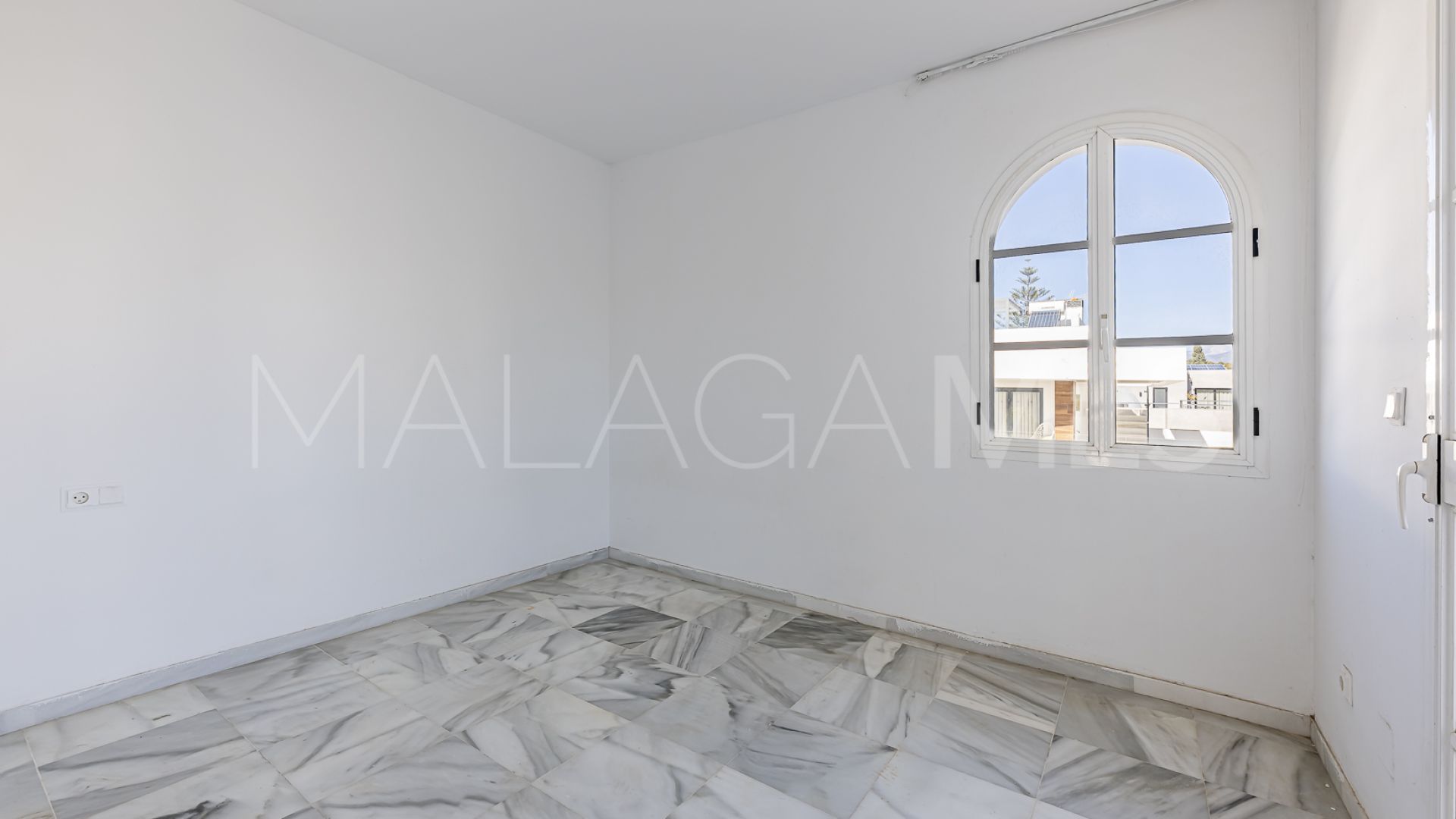 Hus i byn for sale in Altos del Rodeo