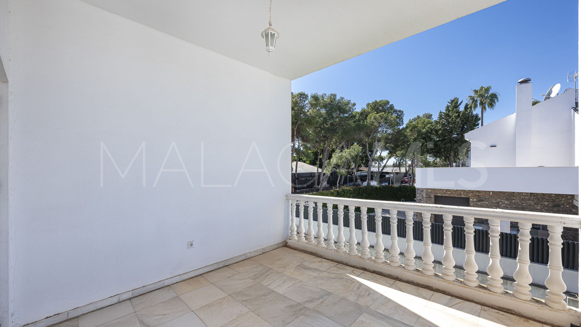 Hus i byn for sale in Altos del Rodeo